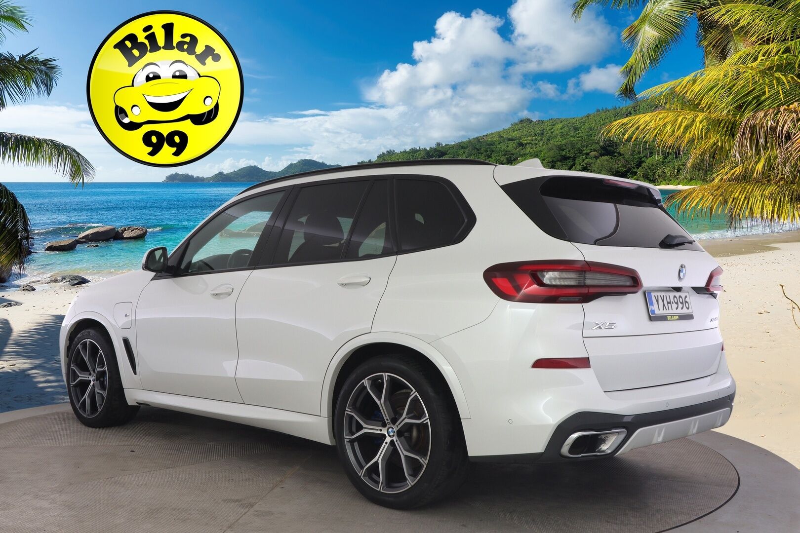 BMW X5 2020 G05 xDrive45e A M sport *Laser / DAP / ACC / BLIS / Ilma-alusta / Koukku / HUD / 360° / Harman/Kardon / Comfort Access* - 3,99 % KORKOTARJOUS TÄHÄN AUTOON 16.9. ASTI! - Harvinainen Suomi-auto! / Näyttävä ja kattavasti varusteltu!