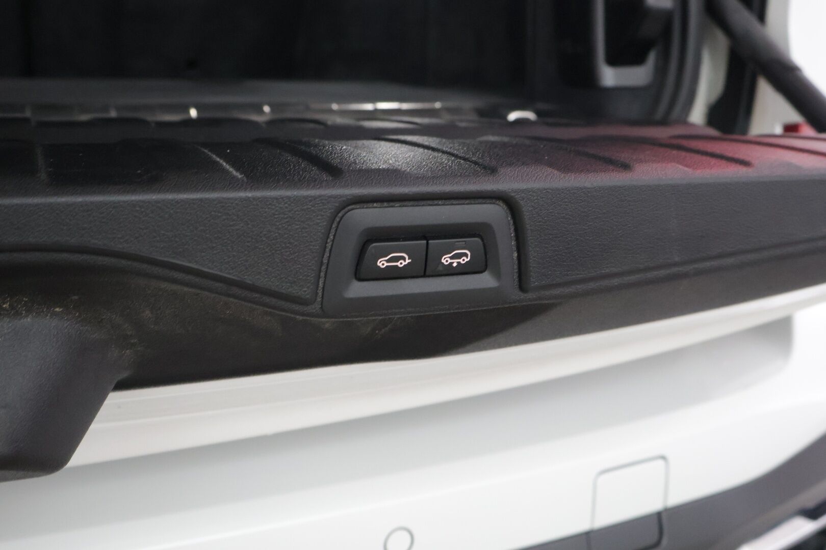 BMW X5 2020 G05 xDrive45e A M sport *Laser / DAP / ACC / BLIS / Ilma-alusta / Koukku / HUD / 360° / Harman/Kardon / Comfort Access* - Harvinainen Suomi-auto! / Näyttävä ja kattavasti varusteltu! - HULLUT BLACKWEEK JATKOT - KORKOTARJOUS 2,49%