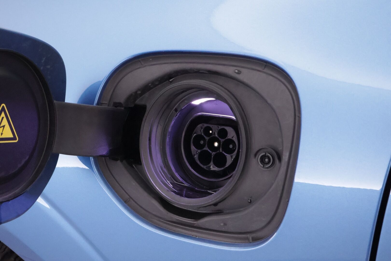 Volvo XC60 2021 T8 TwE AWD Business R-Design aut * Webasto / Adapt.Vakkari / Harman&Kardon / Vetokoukku / Panoraama / Ilma-Alusta / Peruutuskamera - Suomiauto / Merkkihuollot / Jakopää tehty / Facelift!