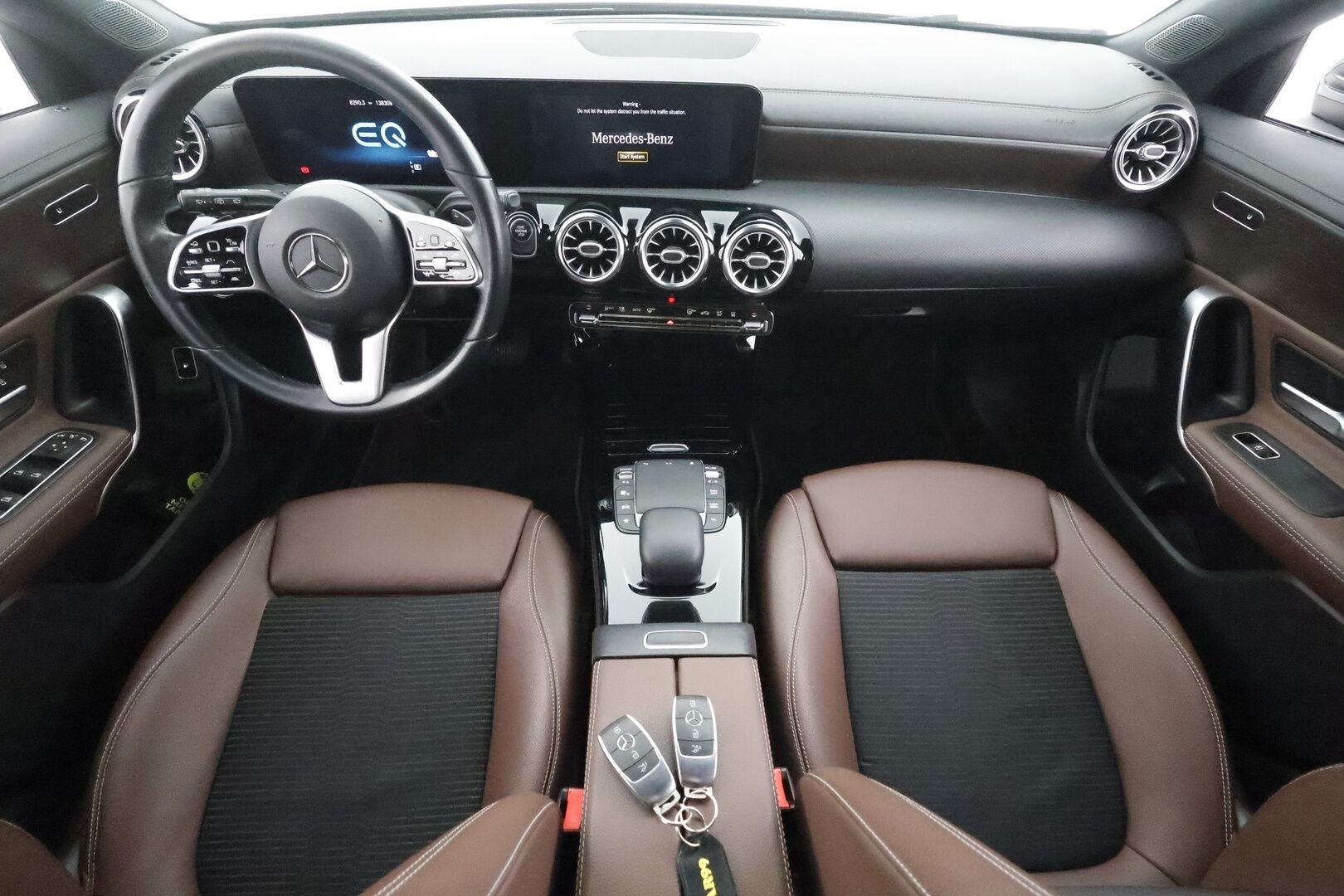 Mercedes-Benz CLA 2021 250 e A Shooting Brake Business Progressive EQ Power - Distronic+ | Multibeam | Midline | Koukku | Widescreen | Suomi-auto / Kahdet renkaat | Merkkihuollettu | SOH 91,9% 