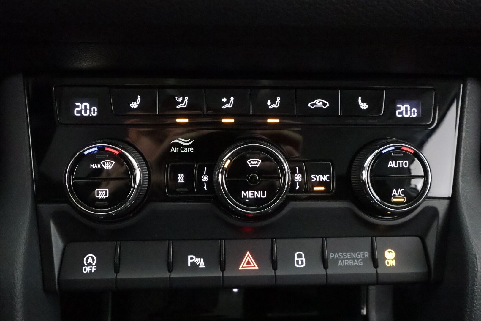 Skoda Kodiaq 2021 2,0 TDI 150 "125 EDITION" DSG * Webasto / Koukku / ACC / LED / P.kamera / Navi / Keyless * - Suomi-auto / Kahdet renkaat aluvanteilla / Merkkihuollot