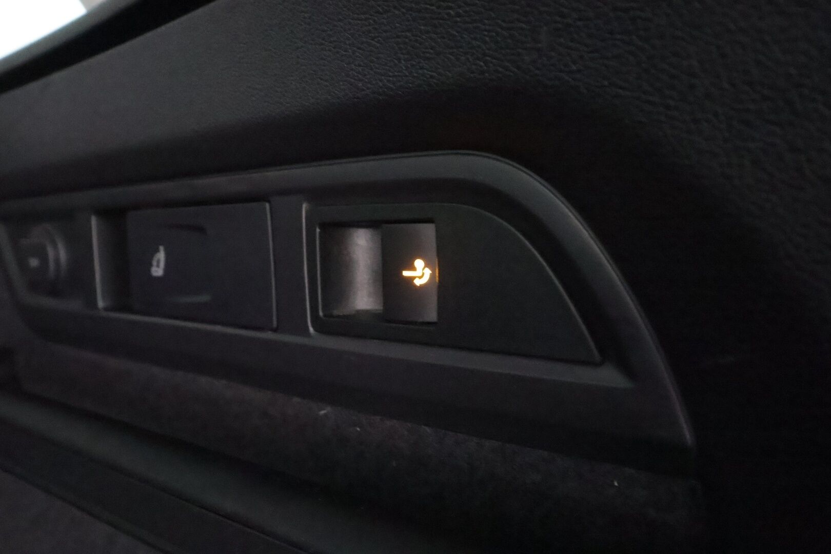 Skoda Kodiaq 2021 2,0 TDI 150 "125 EDITION" DSG * Webasto / Koukku / ACC / LED / P.kamera / Navi / Keyless * - Suomi-auto / Kahdet renkaat aluvanteilla / Merkkihuollot