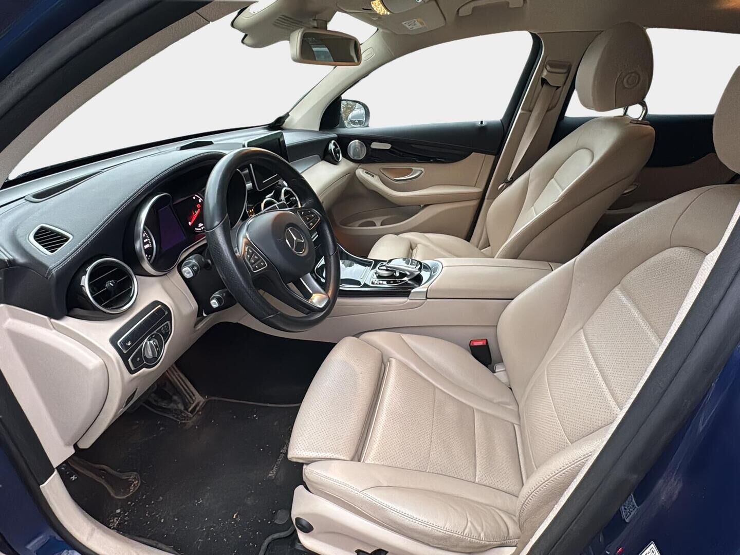 Mercedes-Benz GLC 2017 350 e Coupé 4Matic A Premium Business */ Burmester / HUD / Peruutuskamera / Nahkasisusta / Koukku / Esilämmitys / 2x renkaat /* - Juuri saapunut / Ilmainen kotiintoimitus / 2x renkaat - HULLU BLACKWEEK KORKOTARJOUS 2,49%