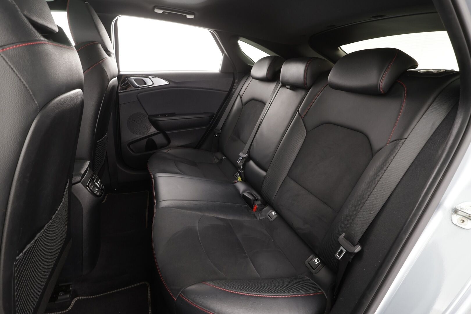 Kia ProCeed 2021 1,6 T-GDI ISG 204hv GT SB DCT A/T * SCC / LED / Muistipenkki / Keyless / Navi * - Suomi-auto / Kahdet renkaat