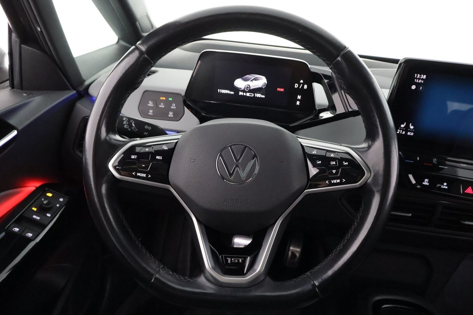 Volkswagen ID.3 2020 1ST Max 150 kW, akku 58 kWh - | ACC | ILP | HUD | Lasikatto | Sähköpenkit hieronnalla | IQ.Light | P.kamera | Keyless | Travel Assist | Side Assist | 2x renkaat aluin | Merkkihuollot |
