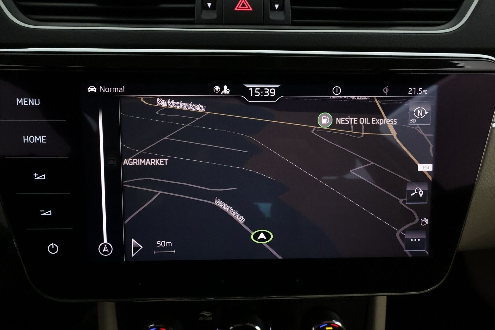 Skoda Superb 2021 Combi 1,4 TSI PHEV L&K iV DSG **Panorama / Muistipenkit ilmastoinnilla / Webasto / 360.kamera / Koukku / Matrix** - Suomi-auto / Akku kuntotarkastettu! / Kahdet renkaat aluvanteilla / Canton Audio / Digimittaristo / Navi / Hierova kuljettajan istuin 
