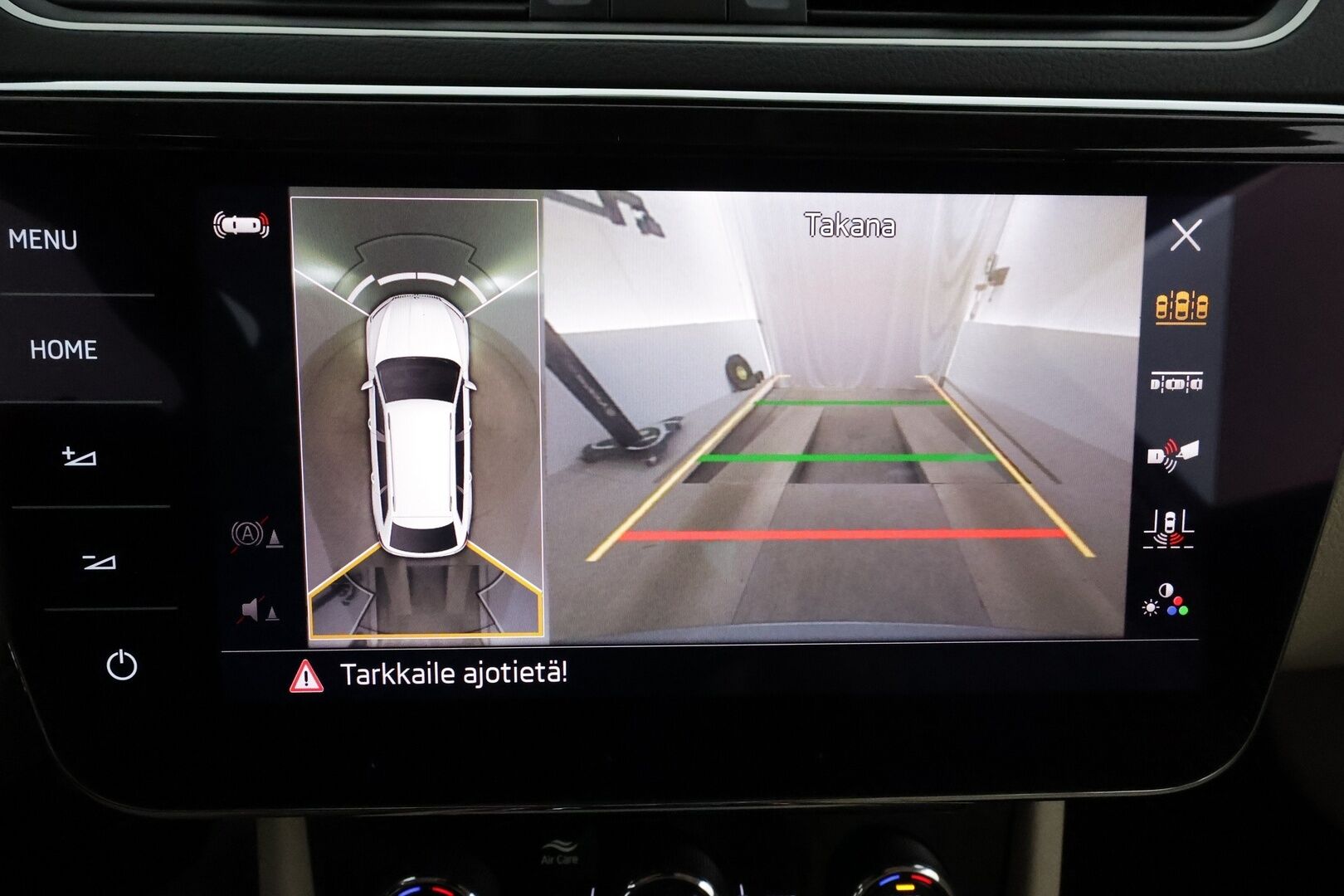 Skoda Superb 2021 Combi 1,4 TSI PHEV L&K iV DSG **Panorama / Muistipenkit ilmastoinnilla / Webasto / 360.kamera / Koukku / Matrix** - Suomi-auto / Akku kuntotarkastettu! / Kahdet renkaat aluvanteilla / Canton Audio / Digimittaristo / Navi / Hierova kuljettajan istuin 