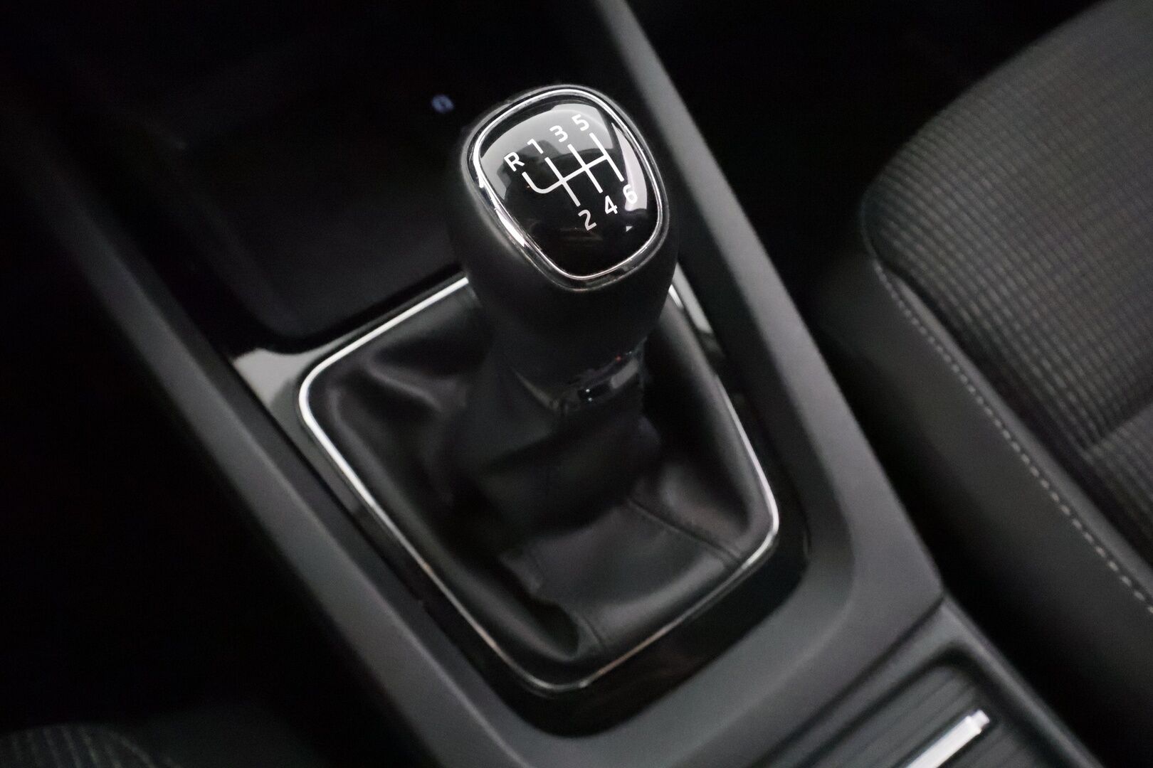 Skoda Octavia 2021 1,5 TSI Ambition Launch Edition - | Webasto | Digimittaristo | Kaistavahti | Vakkari | Ratinlämmitys | LED | P.Tutkat | Suomi-auto | Merkkihuollot | Kahdet renkaat | 