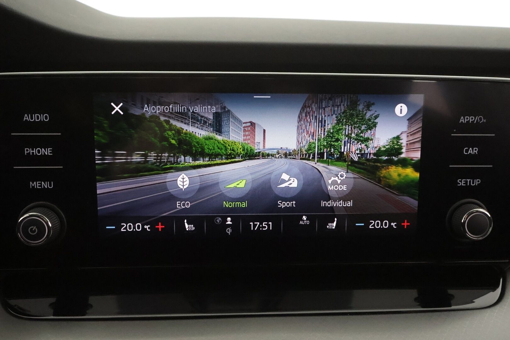 Skoda Octavia 2021 1,5 TSI Ambition Launch Edition - | Webasto | Digimittaristo | Kaistavahti | Vakkari | Ratinlämmitys | LED | P.Tutkat | Suomi-auto | Merkkihuollot | Kahdet renkaat | 
