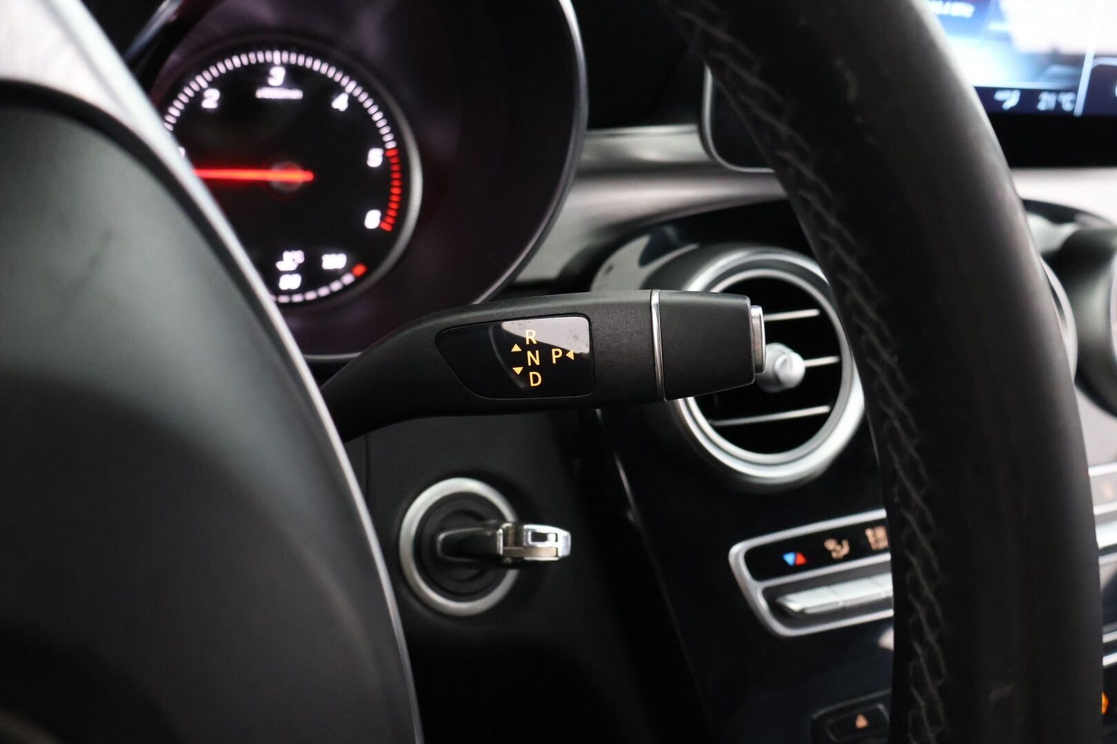 Mercedes-Benz C 2015 220 BlueTec A AMG - | Adapt. vak. | Webasto | Burmester | Muistipenkki | BLIS | P-Kamera | Kaistavahti