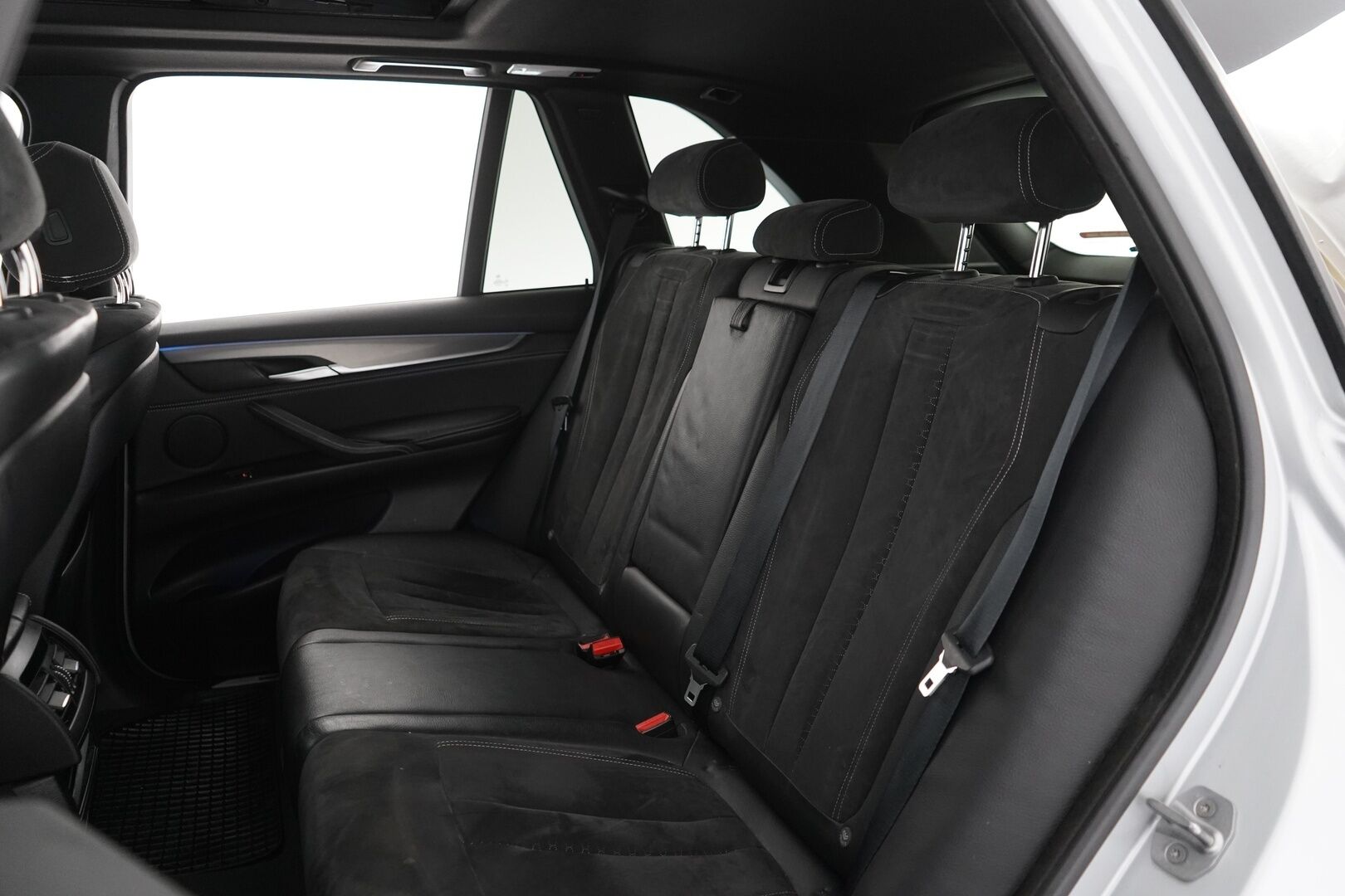 BMW X5 2016 MYYDÄÄN HUUTOKAUPAT.COM - Alletaittuva koukku | Kamera | Premium HiFi | Kuskin muistipenkki | Panorama | Sähkötoiminen takaluukku
