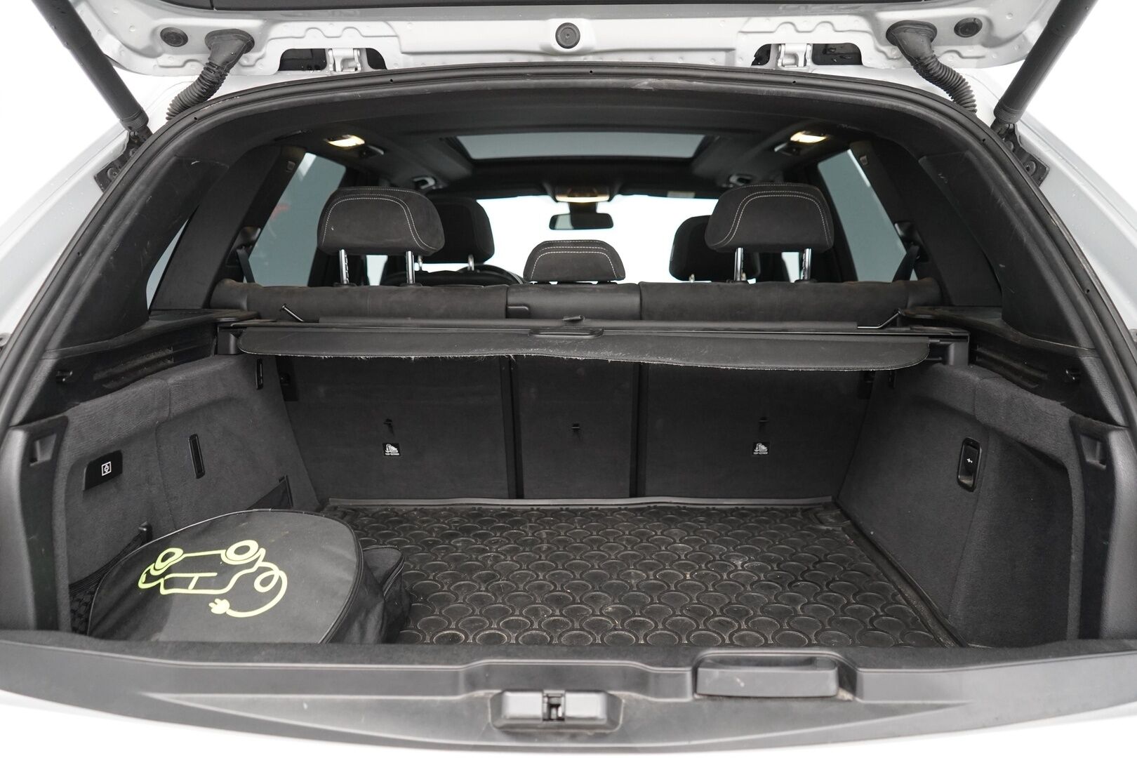 BMW X5 2016 MYYDÄÄN HUUTOKAUPAT.COM - Alletaittuva koukku | Kamera | Premium HiFi | Kuskin muistipenkki | Panorama | Sähkötoiminen takaluukku