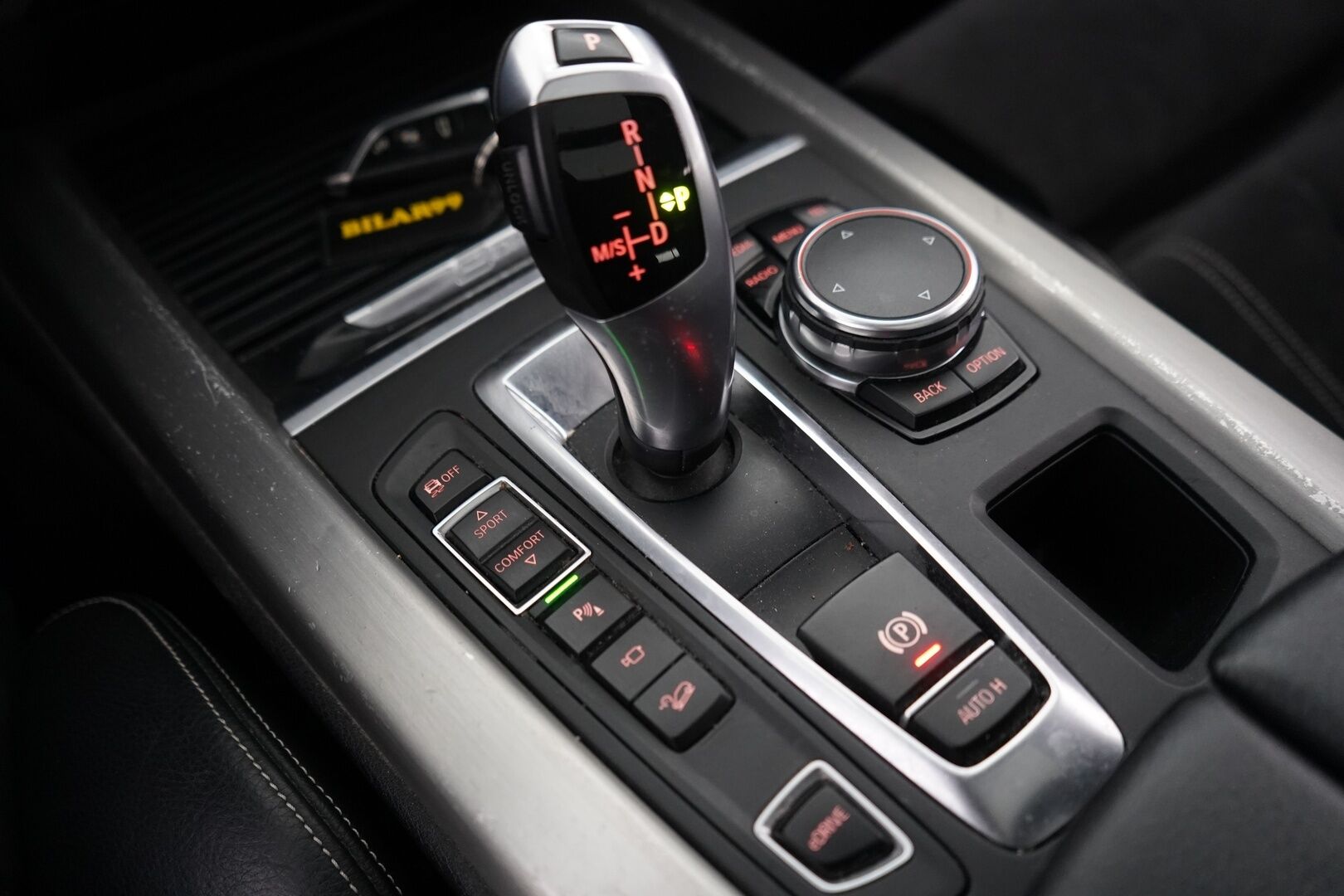 BMW X5 2016 MYYDÄÄN HUUTOKAUPAT.COM - Alletaittuva koukku | Kamera | Premium HiFi | Kuskin muistipenkki | Panorama | Sähkötoiminen takaluukku