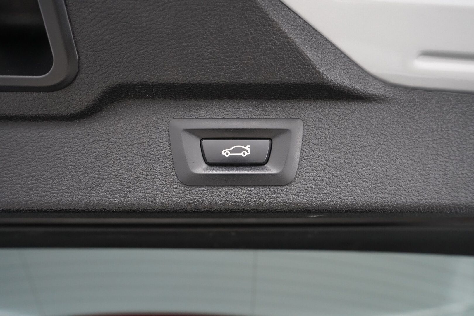 BMW X5 2016 MYYDÄÄN HUUTOKAUPAT.COM - Alletaittuva koukku | Kamera | Premium HiFi | Kuskin muistipenkki | Panorama | Sähkötoiminen takaluukku