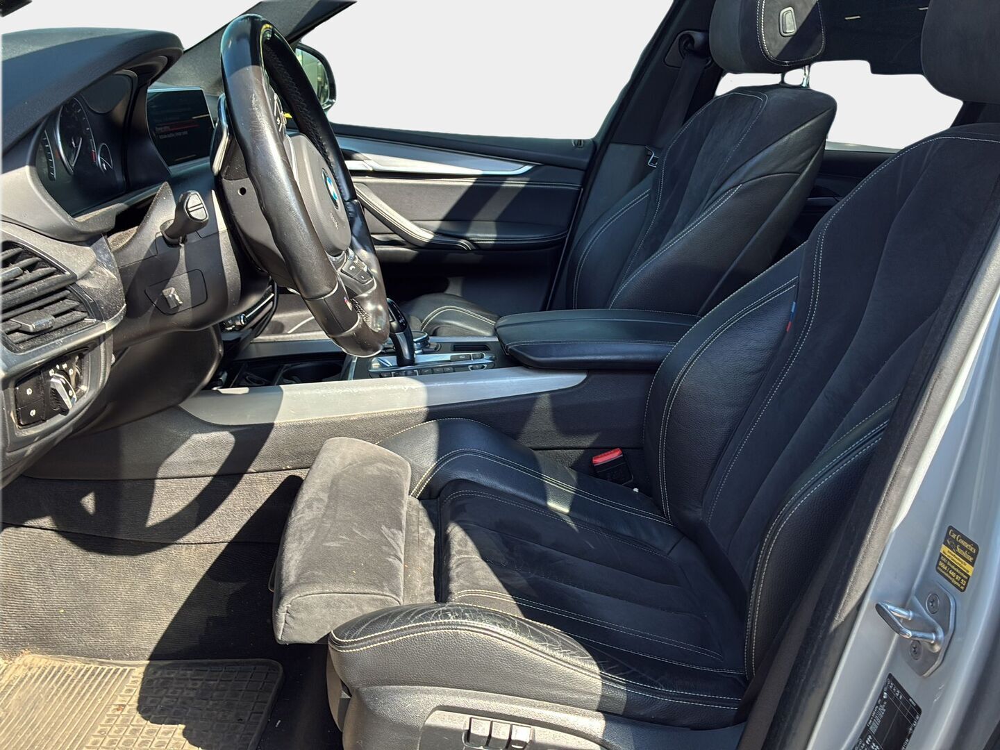 BMW X5 2016 xDrive40e M-Sport - YritysOutlet - Myydään vain yrityksille - Alletaittuva koukku | Kamera | Premium HiFi | Kuskin muistipenkki | Panorama | Sähkötoiminen takaluukku