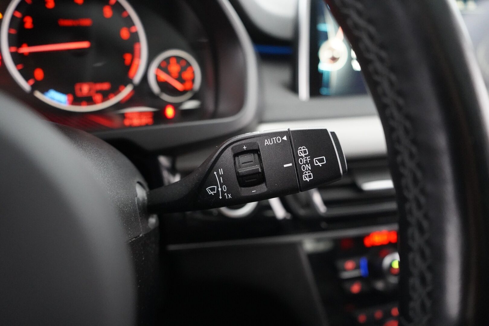 BMW X5 2016 MYYDÄÄN HUUTOKAUPAT.COM - Alletaittuva koukku | Kamera | Premium HiFi | Kuskin muistipenkki | Panorama | Sähkötoiminen takaluukku