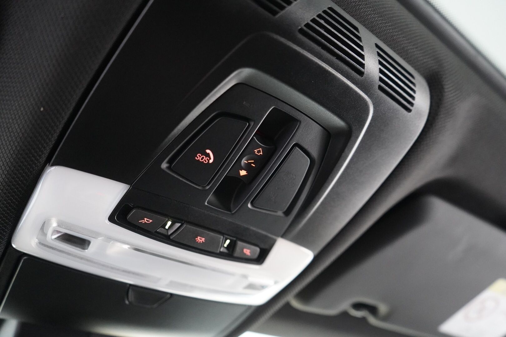 BMW X5 2016 MYYDÄÄN HUUTOKAUPAT.COM - Alletaittuva koukku | Kamera | Premium HiFi | Kuskin muistipenkki | Panorama | Sähkötoiminen takaluukku
