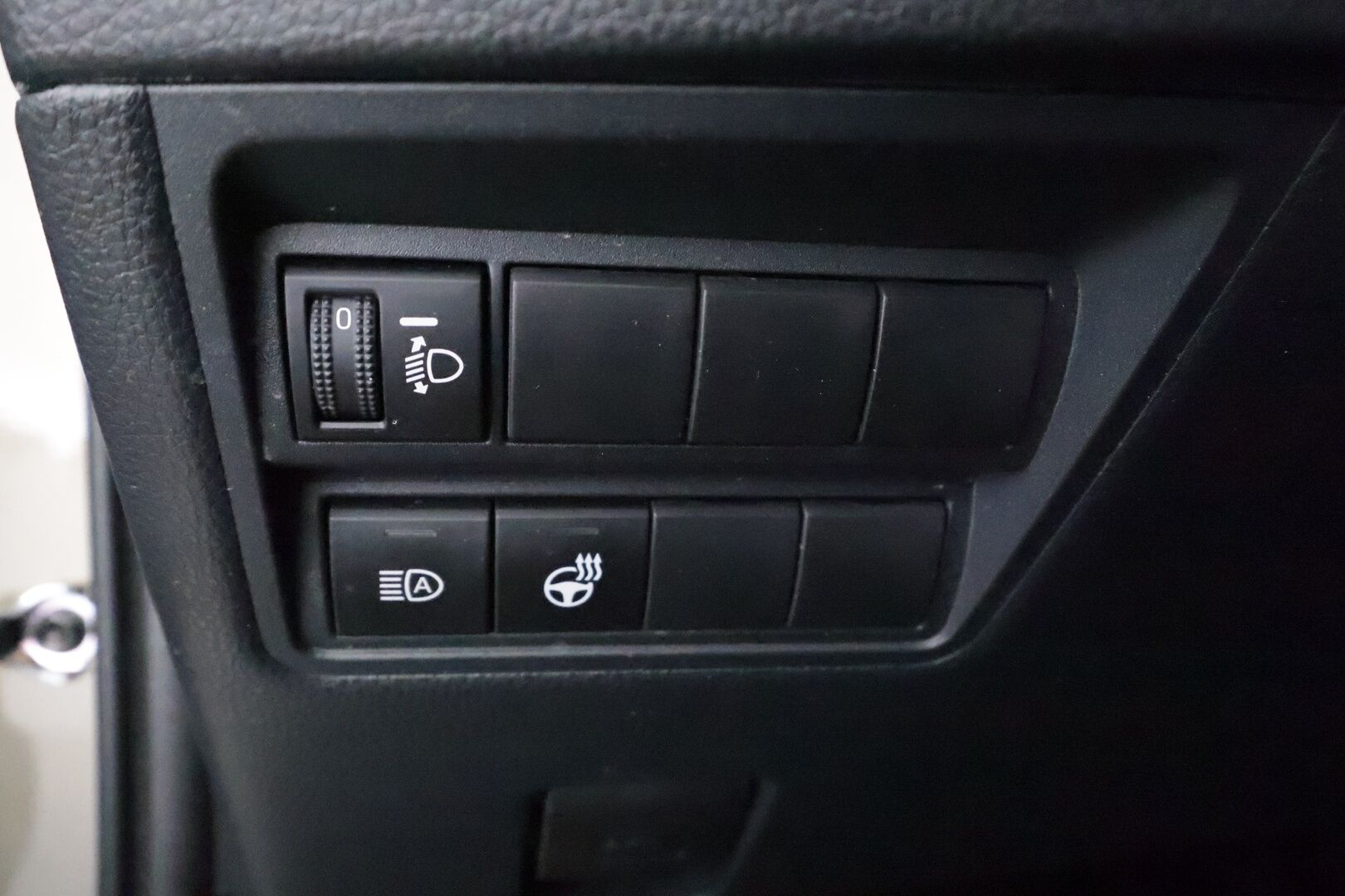 Toyota Yaris 2021 1,5 Hybrid Active Business * Sisätilanlämmitin / ACC / LED / P.Kamera / Navi / Kaistavahti / Keyless * - Kahdet renkaat aluvanteilla / Merkkihuollot / Suomi-auto 