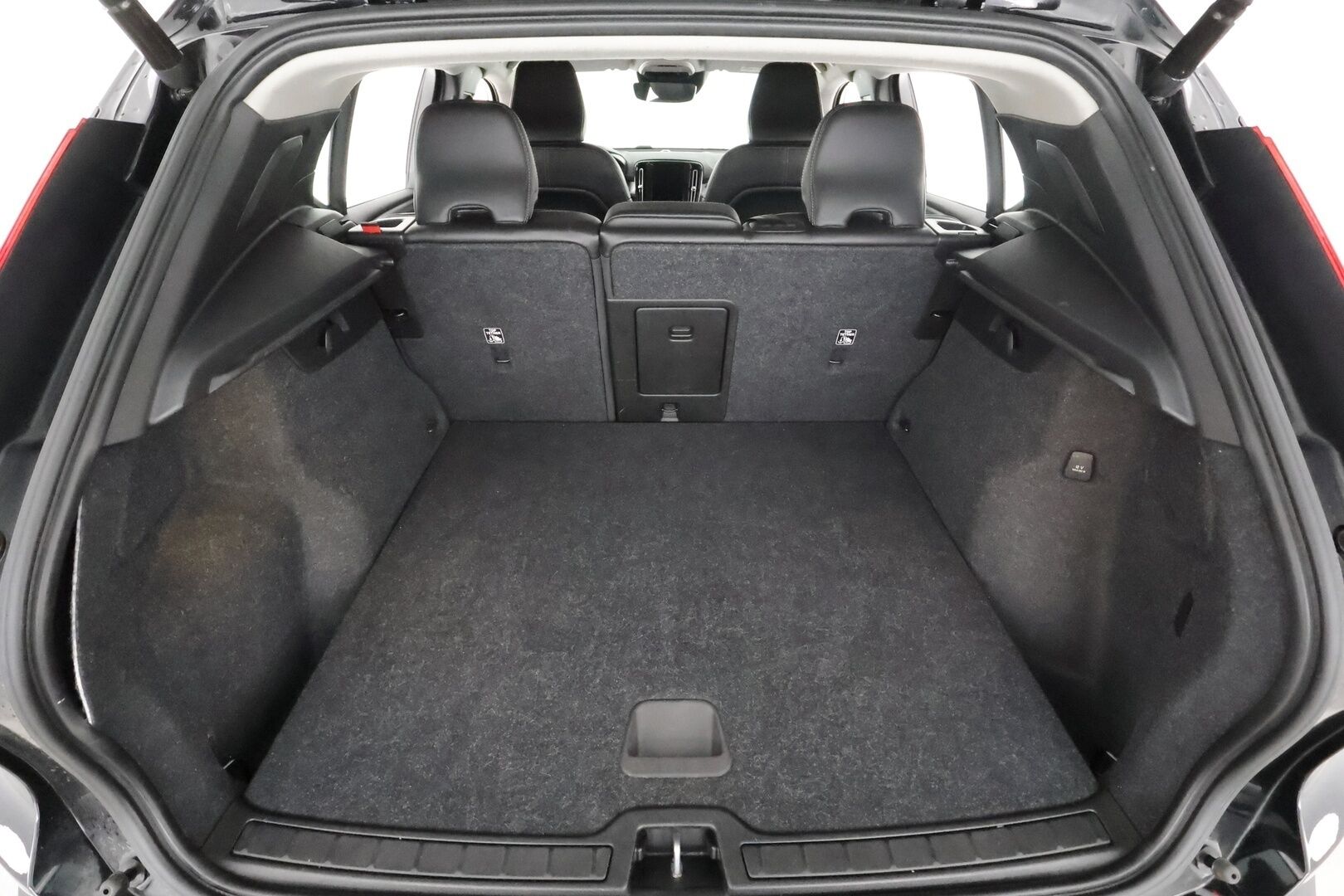 Volvo XC40 2021 T2 Business aut * Webasto / ACC / LED / P.Kamera / Nahkasisusta / Sporttipenkit / Kaistavahti / Keyless * - Suomi-auto / Kahdet renkaat aluvanteilla / Merkkihuollot - HULLUT AVAJAISHULINAT KORKOTARJOUS 3,29 %