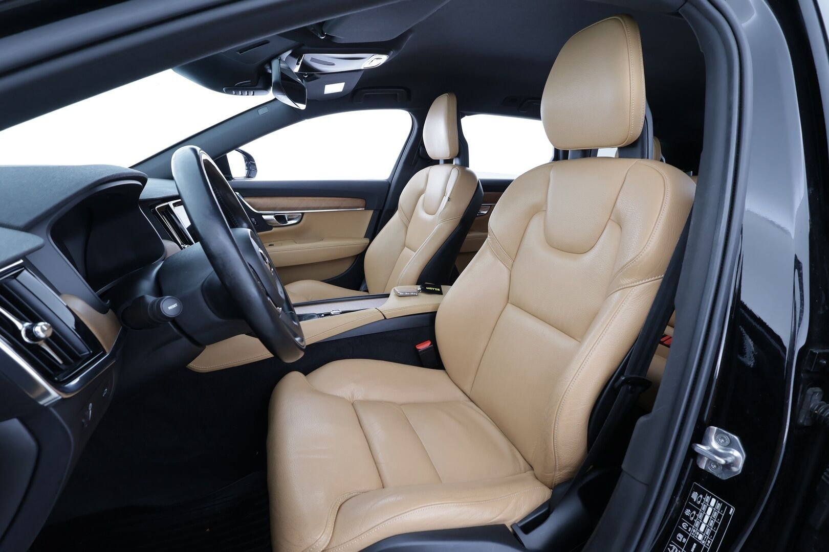 Volvo V90 2018 D4 Inscription aut * Pilot assist / LED / Webasto / Muistipenkki / Sporttinahat / P.tutka * - | Webasto | ACC | Keyless | HIFI | Nahkaverhoilu | 