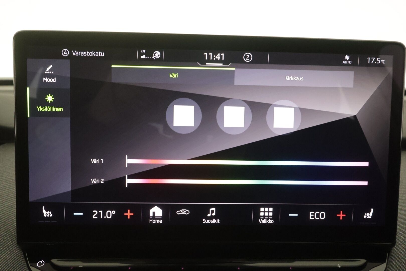 Skoda Enyaq 2021 60 Launch Edition iV - | ILP | Koukku | LED | Vakkari | Puolinahat | Ratinlämmitys | P.Kamera | Keyless | Apple&Android | 1.Om Suomi-auto | Kahdet Renkaat | Merkkihuollettu |