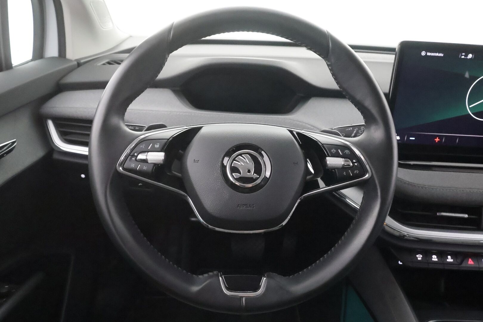Skoda Enyaq 2021 60 Launch Edition iV - | ILP | Koukku | LED | Vakkari | Puolinahat | Ratinlämmitys | P.Kamera | Keyless | Apple&Android | 1.Om Suomi-auto | Kahdet Renkaat | Merkkihuollettu |