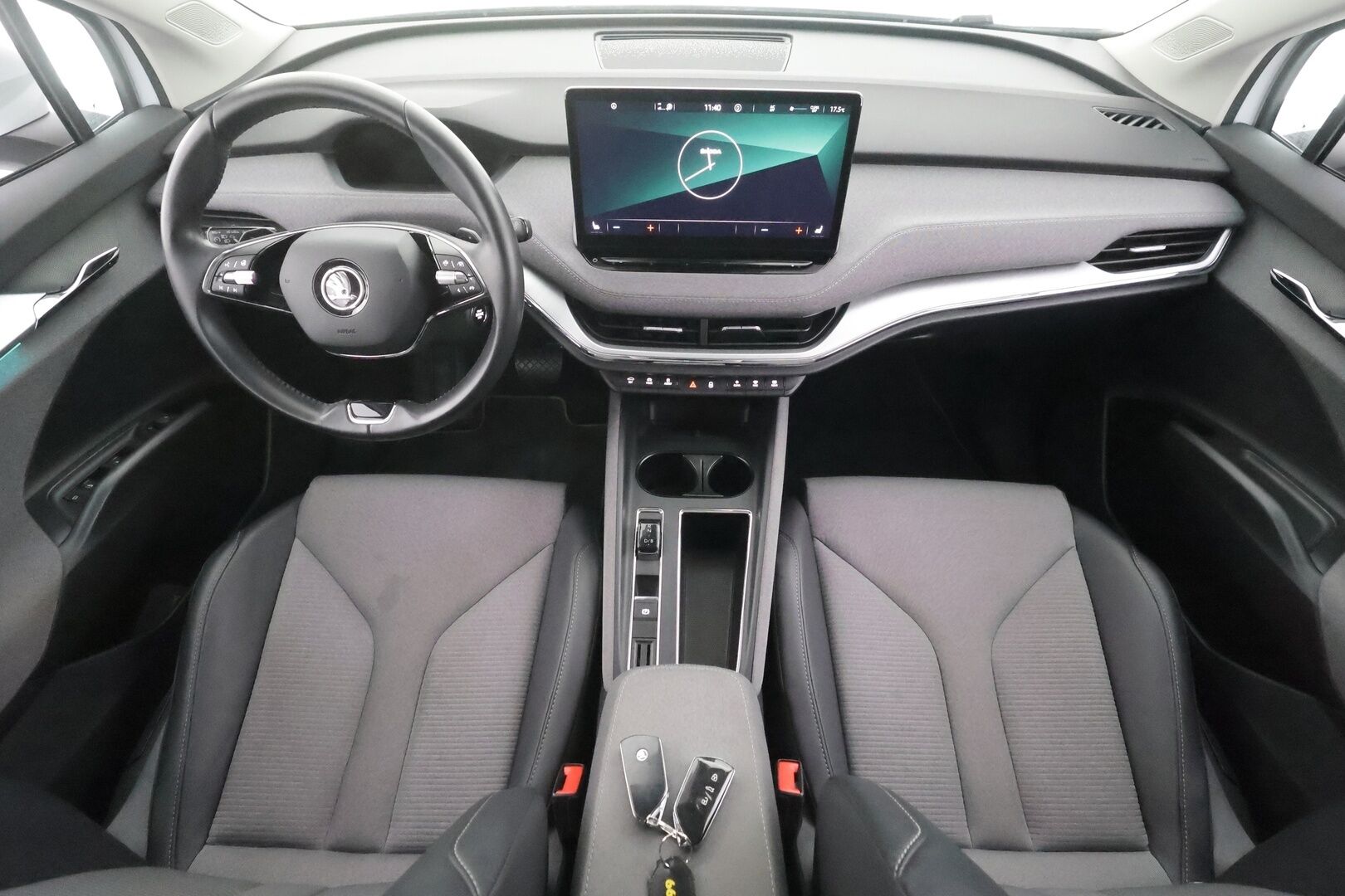 Skoda Enyaq 2021 60 Launch Edition iV - | ILP | Koukku | LED | Vakkari | Puolinahat | Ratinlämmitys | P.Kamera | Keyless | Apple&Android | 1.Om Suomi-auto | Kahdet Renkaat | Merkkihuollettu |