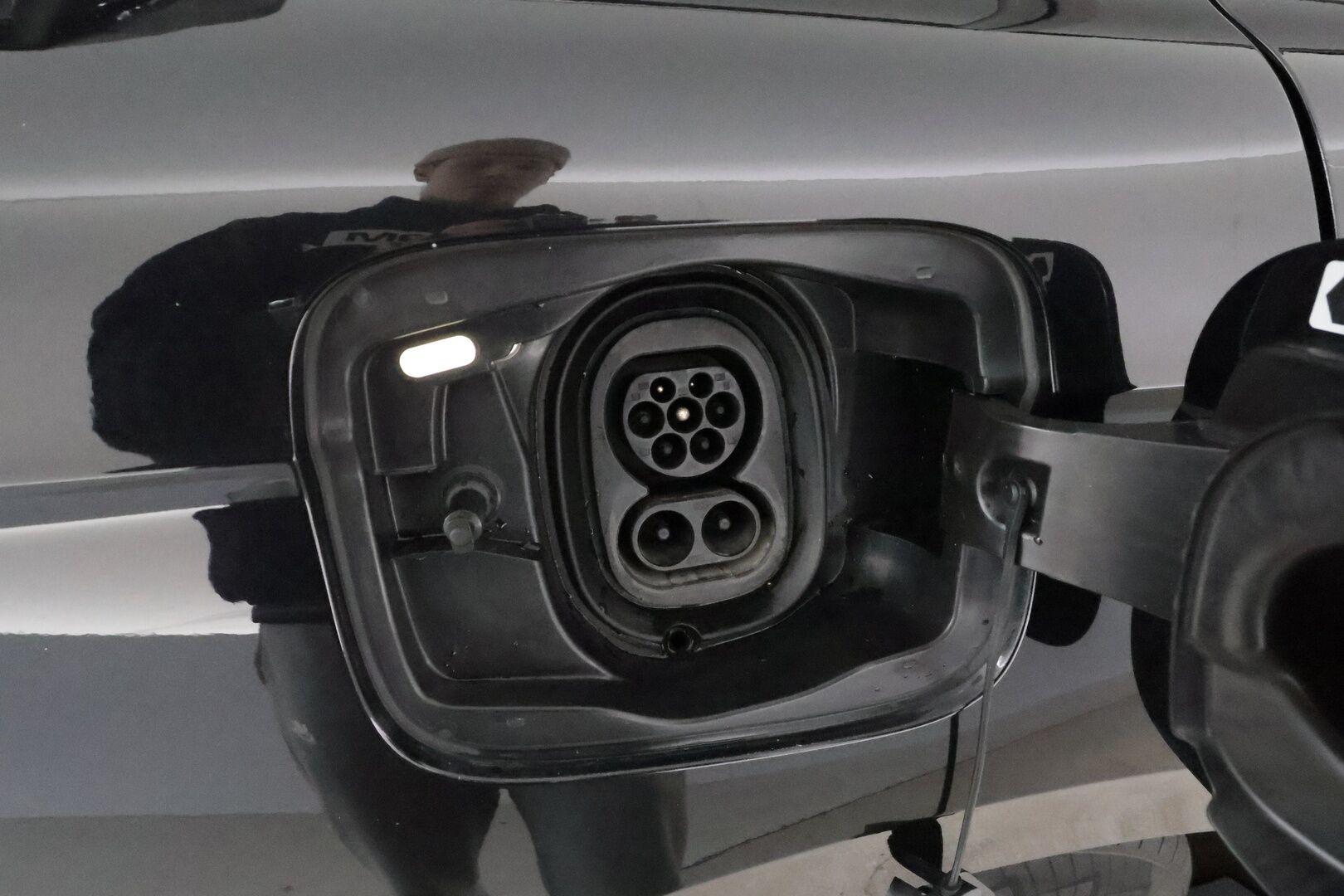 Skoda Enyaq 2021 60 Launch Edition iV *Lämpöpumppu / Adapt.vakkari / P.kamera / Keyless / Navi / Kaistavahti / Apple&Android* - 1-om. Suomi-auto / Merkkihuollettu / Kahdet renkaat aluvanteilla