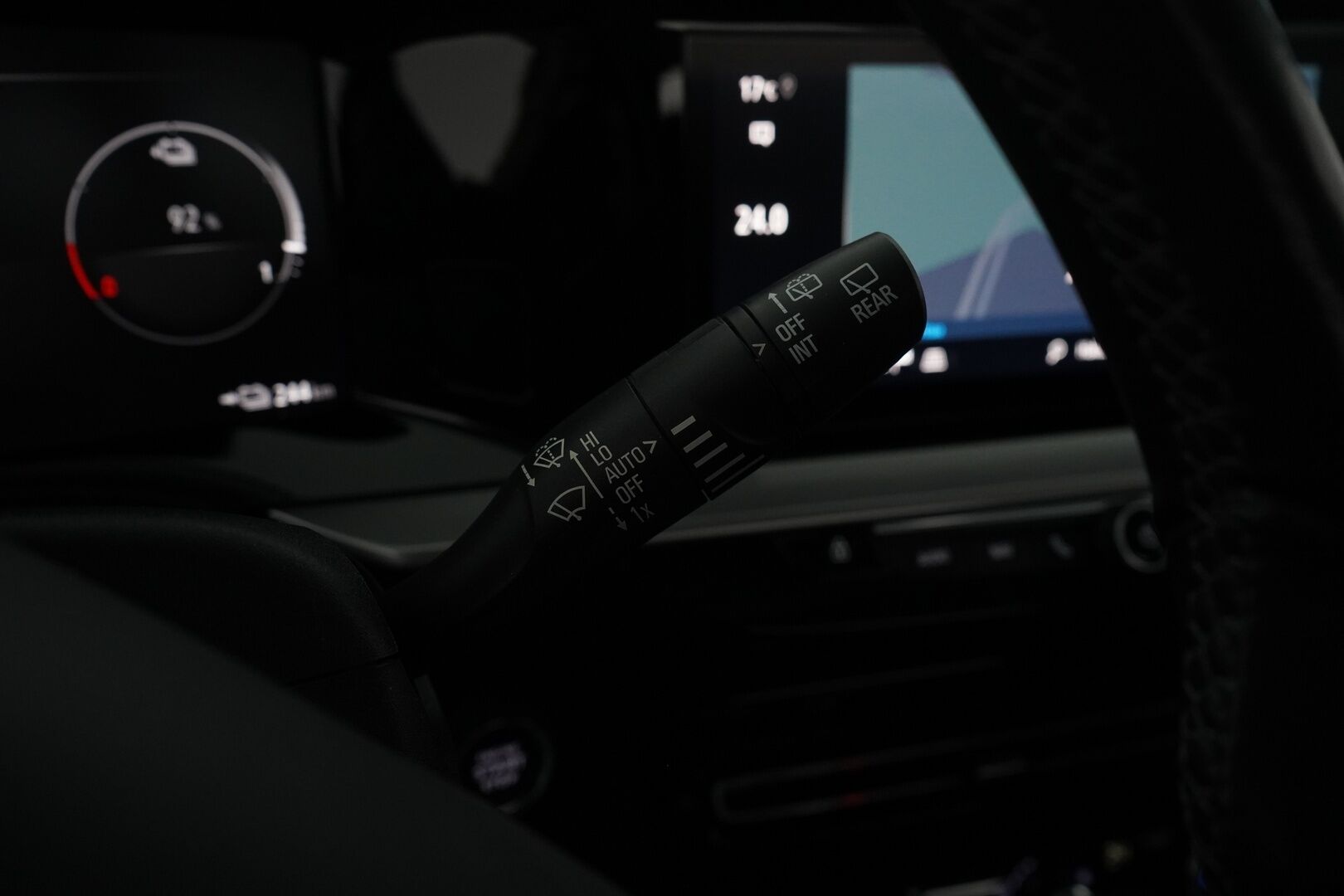 Opel Mokka 2021 Executive 136 automaatti 50 kWh *ACC / Kamera / Keyless / Blis / Ratinlämmitin / Carplay* - Suomi-auto / Merkkihuollot / Kahdet renkaat + vanteet / Viimeisin huolto 79tkm