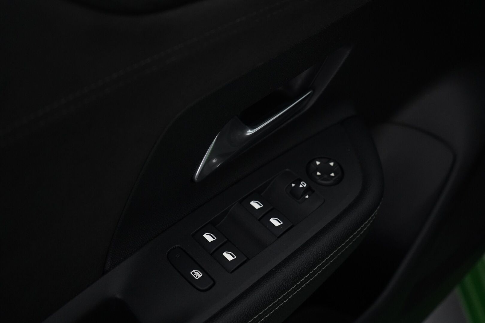 Opel Mokka 2021 Executive 136 automaatti 50 kWh *ACC / Kamera / Keyless / Blis / Ratinlämmitin / Carplay* - Suomi-auto / Merkkihuollot / Kahdet renkaat + vanteet / Viimeisin huolto 79tkm