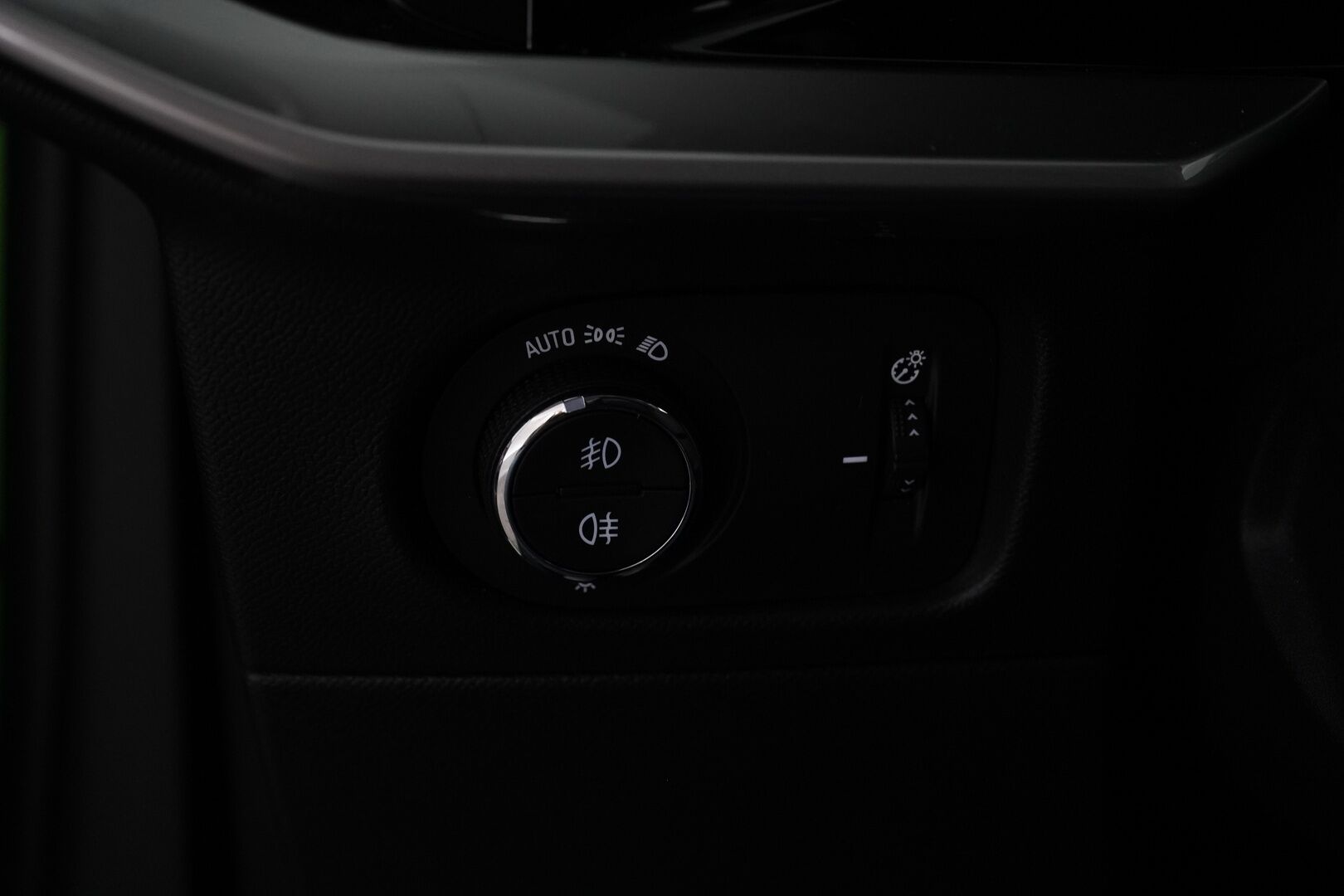 Opel Mokka 2021 Executive 136 automaatti 50 kWh *ACC / Kamera / Keyless / Blis / Ratinlämmitin / Carplay* - Suomi-auto / Merkkihuollot / Kahdet renkaat + vanteet / Viimeisin huolto 79tkm