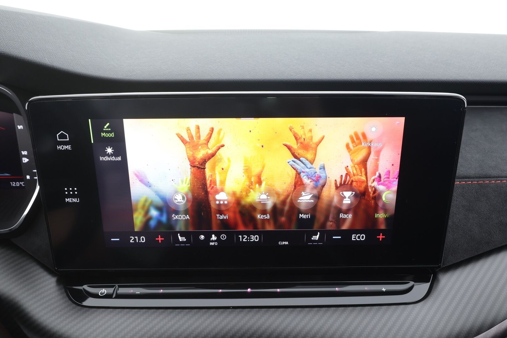 Skoda Octavia 2021 1.4 TSI Combi PHEV RS iV DSG Autom. - ACC | Webasto | Skoda Crystal Matrix-LED | P.Kamera | Apple&Android | Suomi-auto | Kahdet Renkaat Skodan vanteilla