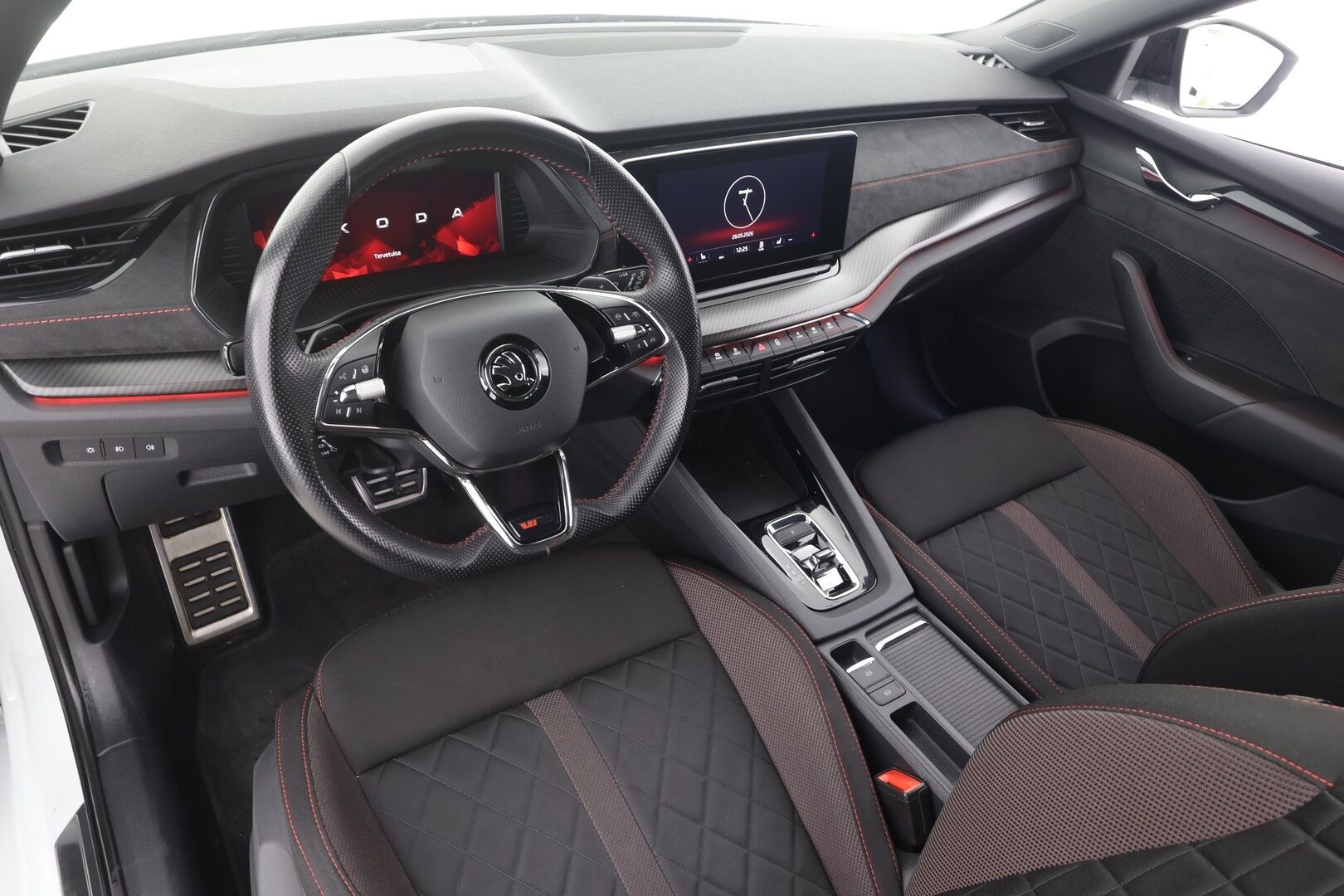 Skoda Octavia 2021 1.4 TSI Combi PHEV RS iV DSG Autom. - ACC | Webasto | Skoda Crystal Matrix-LED | P.Kamera | Apple&Android | Suomi-auto | Kahdet Renkaat Skodan vanteilla