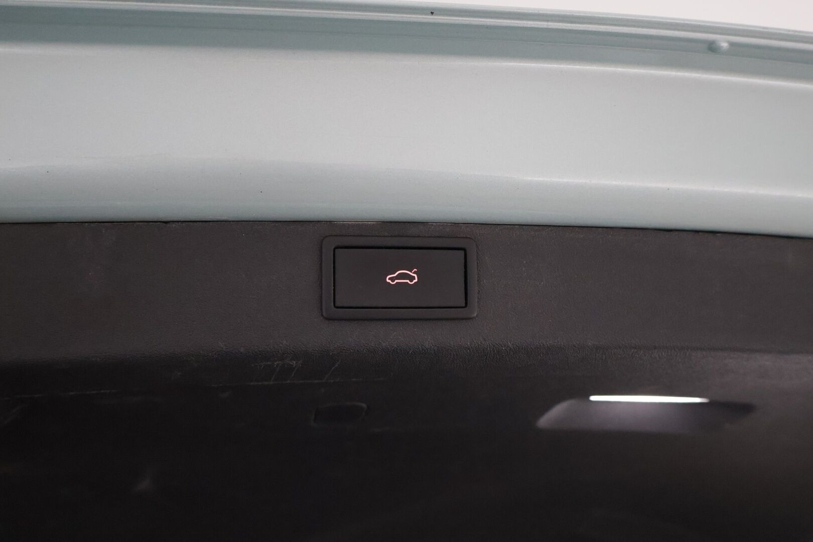 Skoda Enyaq 2021 80 "125 EDITION" iV - Suomi-auto | ecoSuite Nahkasisusta | ACC | ILP | BLIS | P-kamera | Vetokoukku | Navi | Muistipenkki | Matrix LED | 2x Renkaat | Lämmitettävä tuulilasi 