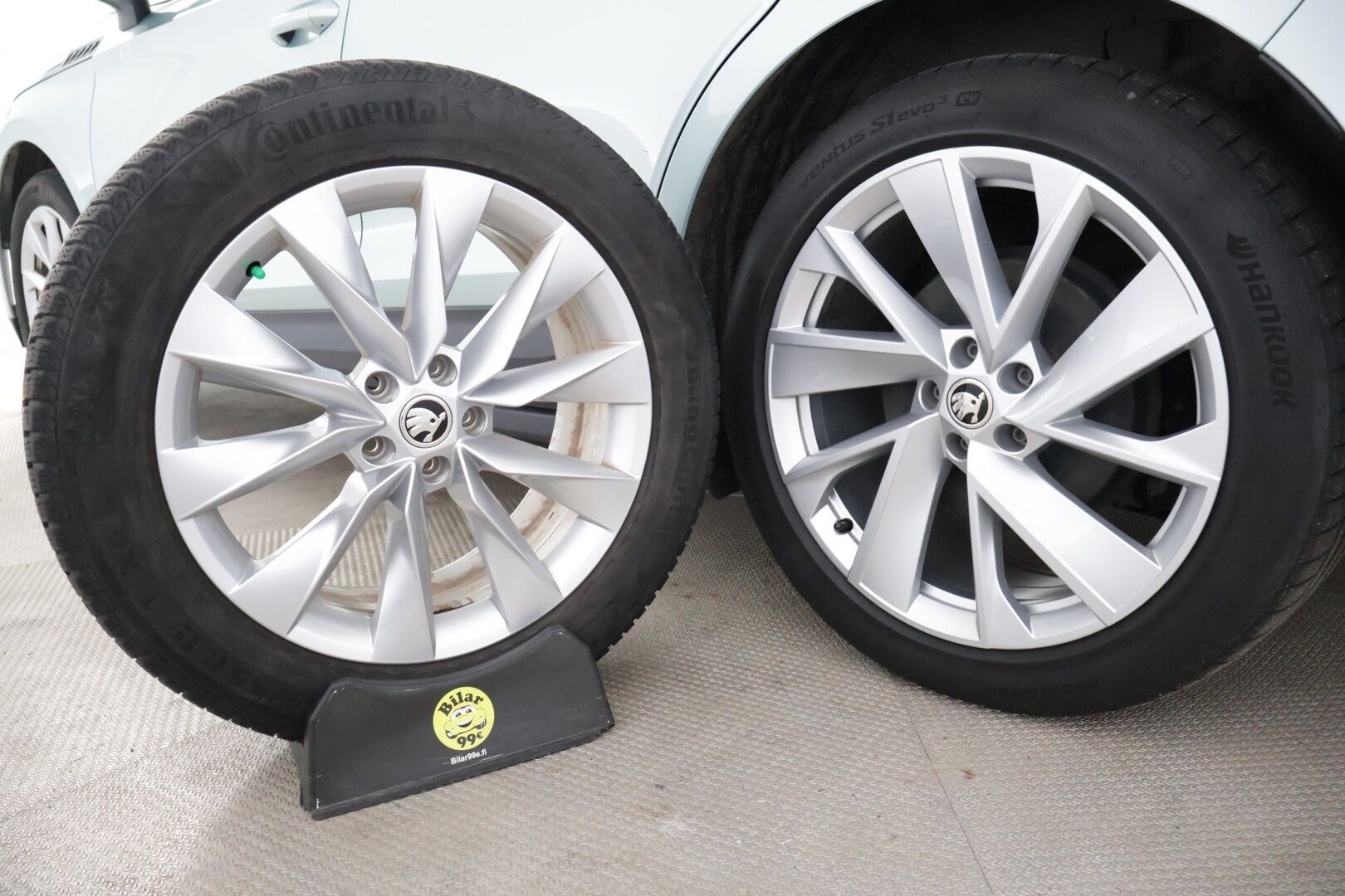 Skoda Enyaq 2021 80 "125 EDITION" iV - Suomi-auto | ecoSuite Nahkasisusta | ACC | ILP | BLIS | P-kamera | Vetokoukku | Navi | Muistipenkki | Matrix LED | 2x Renkaat | Lämmitettävä tuulilasi 