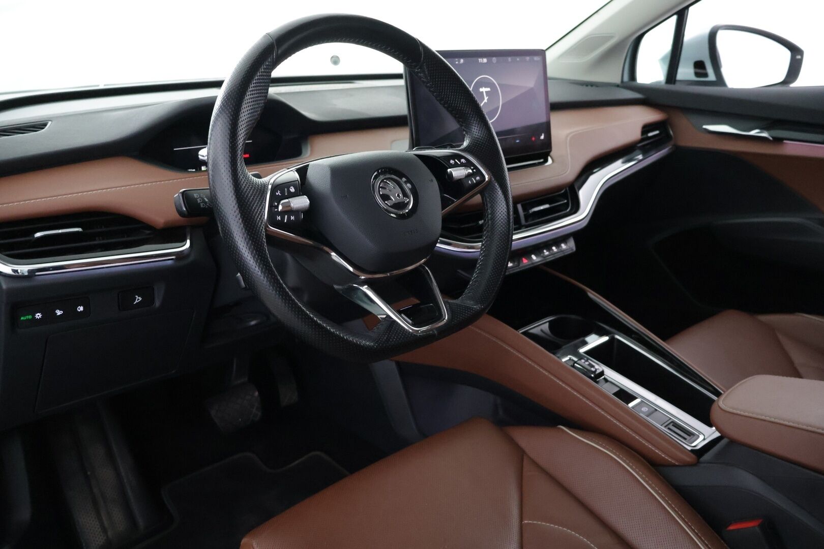 Skoda Enyaq 2021 80 "125 EDITION" iV - Suomi-auto | ecoSuite Nahkasisusta | ACC | ILP | BLIS | P-kamera | Vetokoukku | Navi | Muistipenkki | Matrix LED | 2x Renkaat | Lämmitettävä tuulilasi 
