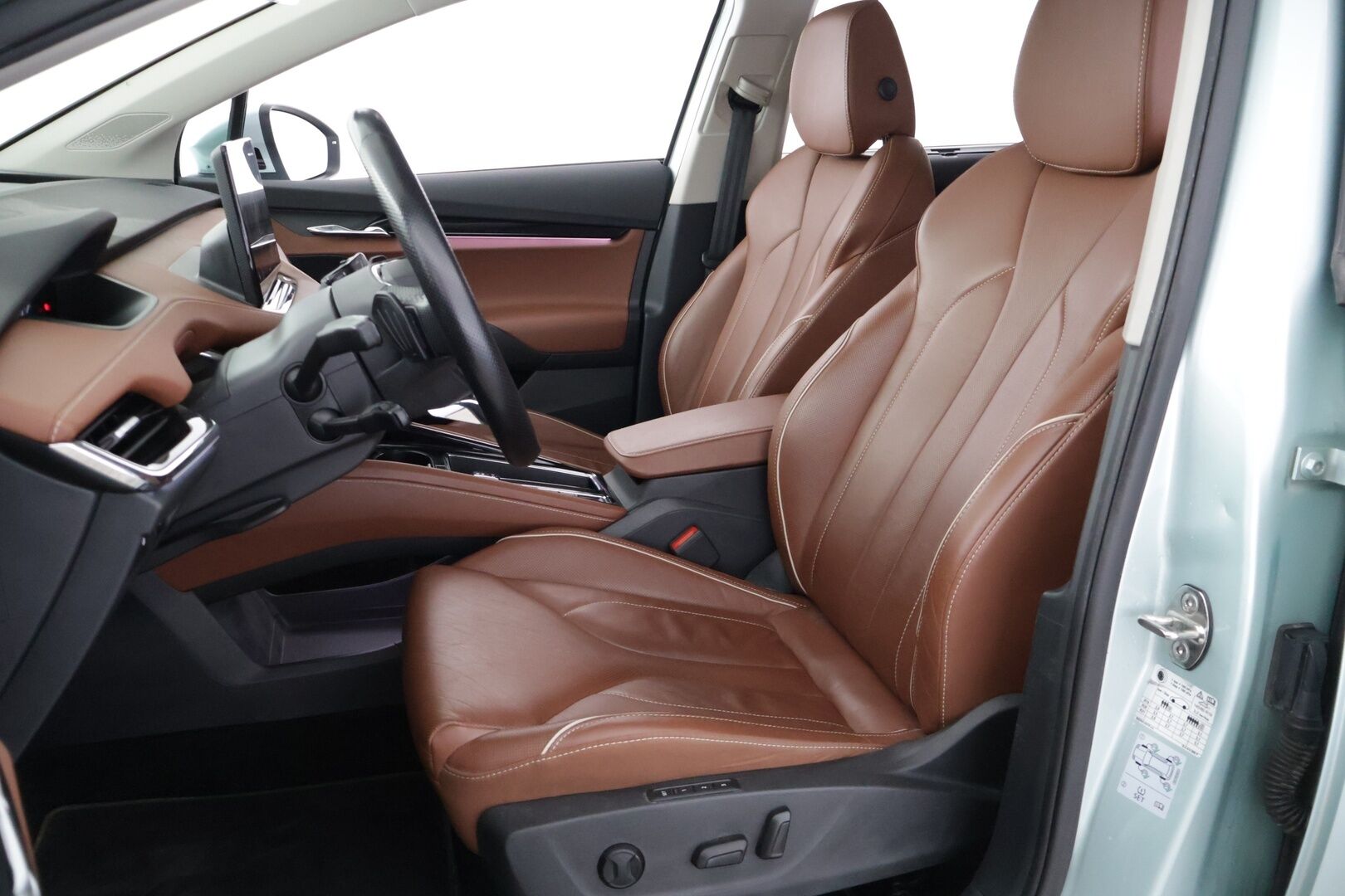 Skoda Enyaq 2021 80 "125 EDITION" iV - Suomi-auto | ecoSuite Nahkasisusta | ACC | ILP | BLIS | P-kamera | Vetokoukku | Navi | Muistipenkki | Matrix LED | 2x Renkaat | Lämmitettävä tuulilasi 