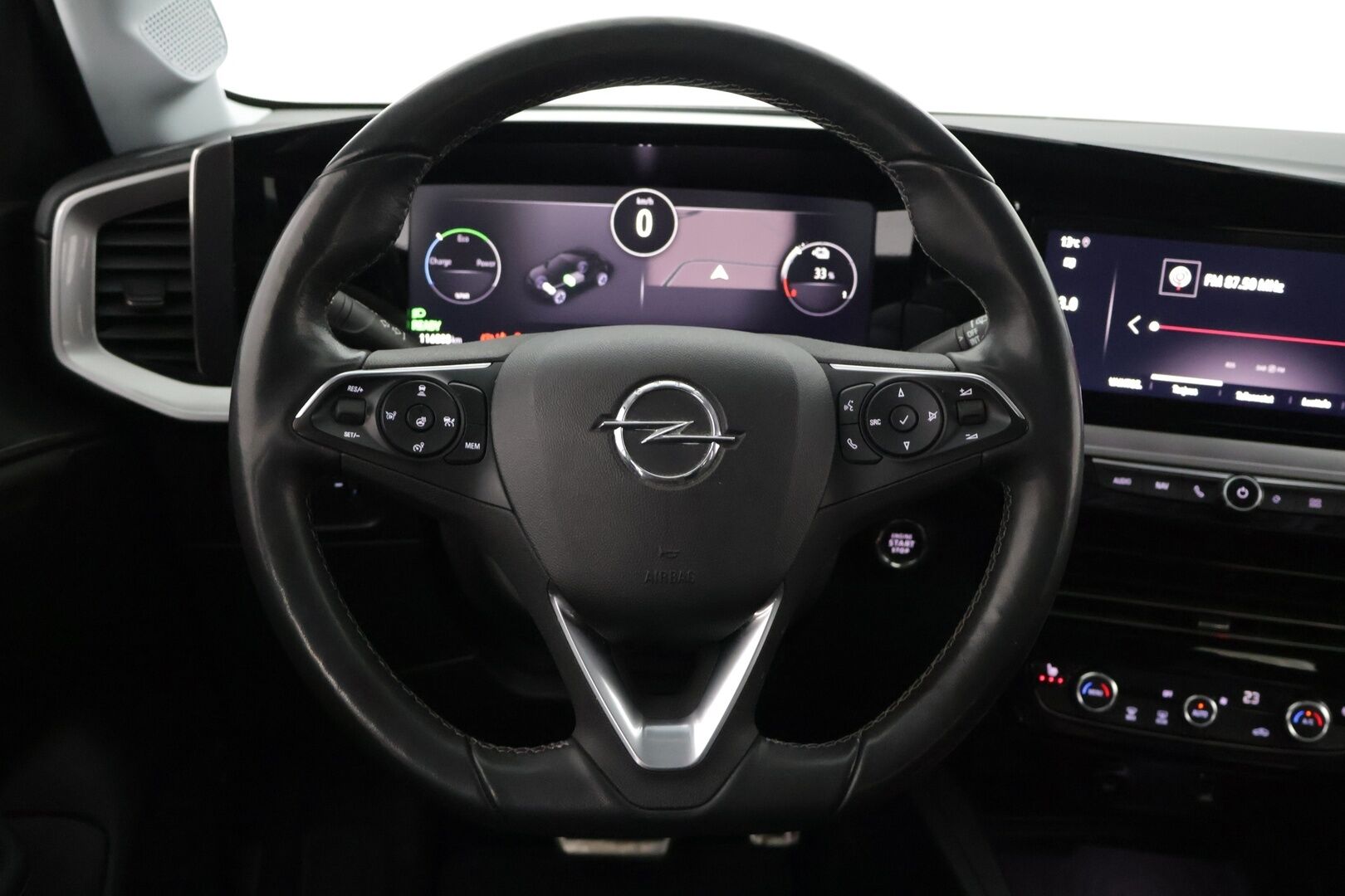 Opel Mokka 2021 Executive 136 automaatti 50 kWh *ACC / Matrix-LED / P-kamera / BLIS / Nahka-Alcantra / Navi / KeyLess / Digimittaristo* - Suomi-auto / 1.Omisteinen / 2 uudet renkaat!*