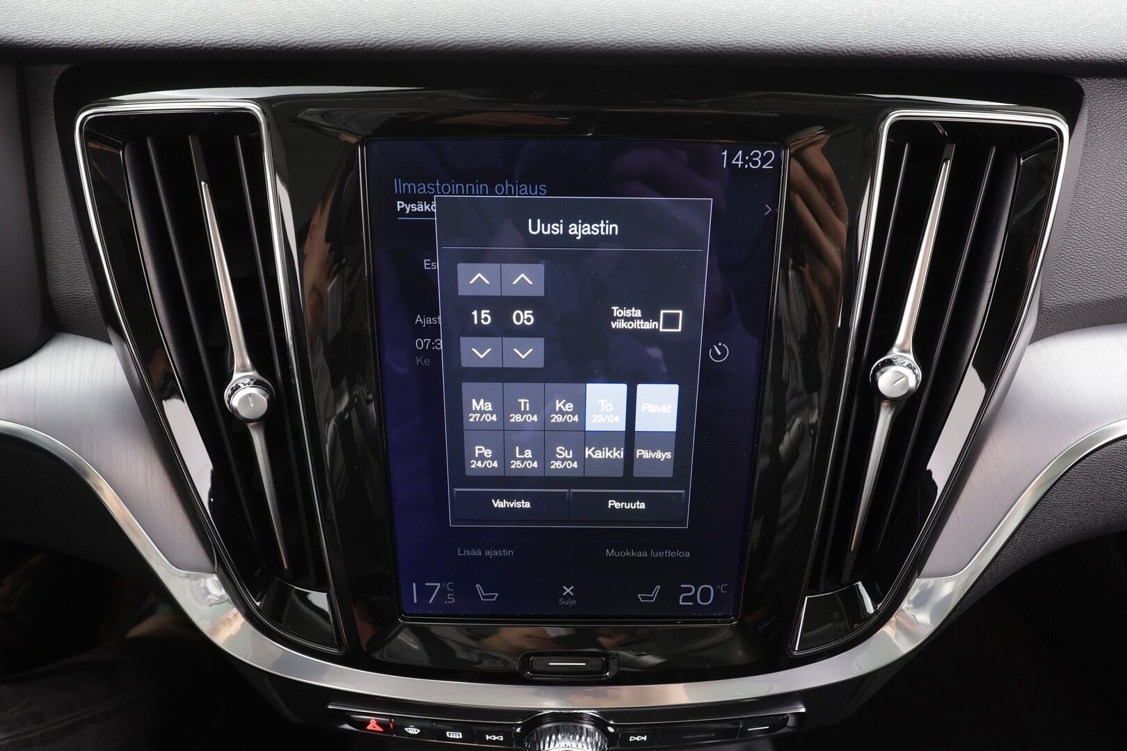 Volvo V60 2021 B4 MHEV Business aut * Pilot assist / Webasto / Panorama / H/K / LED / Osasähköt / P.Kamera / BLIS / Keyless * - Suomi-Auto / Kahdet Renkaat - HULLUT AVAJAISHULINAT KORKOTARJOUS 3,29 %