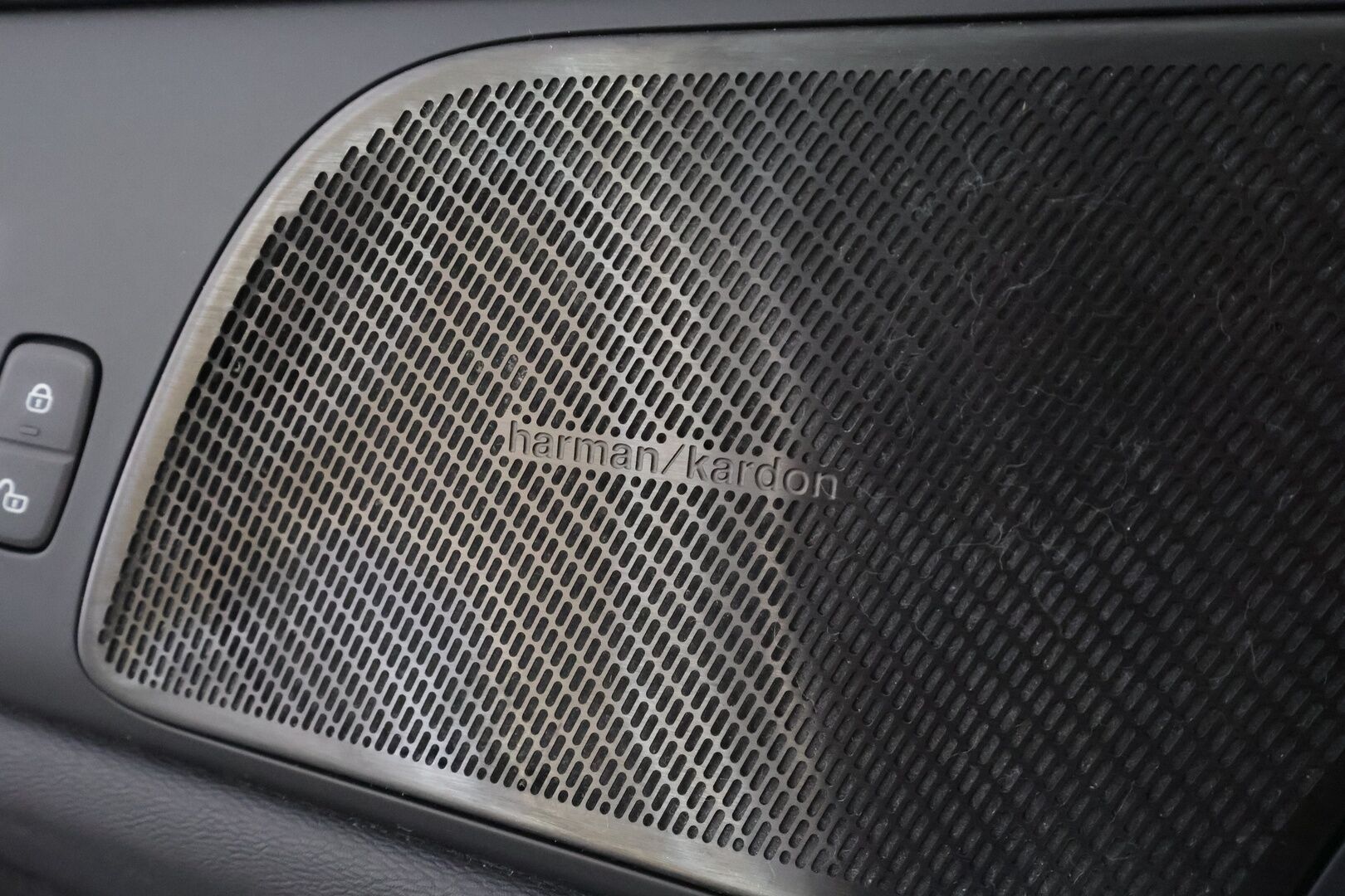 Volvo V60 2021 B4 MHEV Business aut * Pilot assist / Webasto / Panorama / H/K / LED / Osasähköt / P.Kamera / BLIS / Keyless * - Suomi-Auto / Kahdet Renkaat - HULLUT AVAJAISHULINAT KORKOTARJOUS 3,29 %