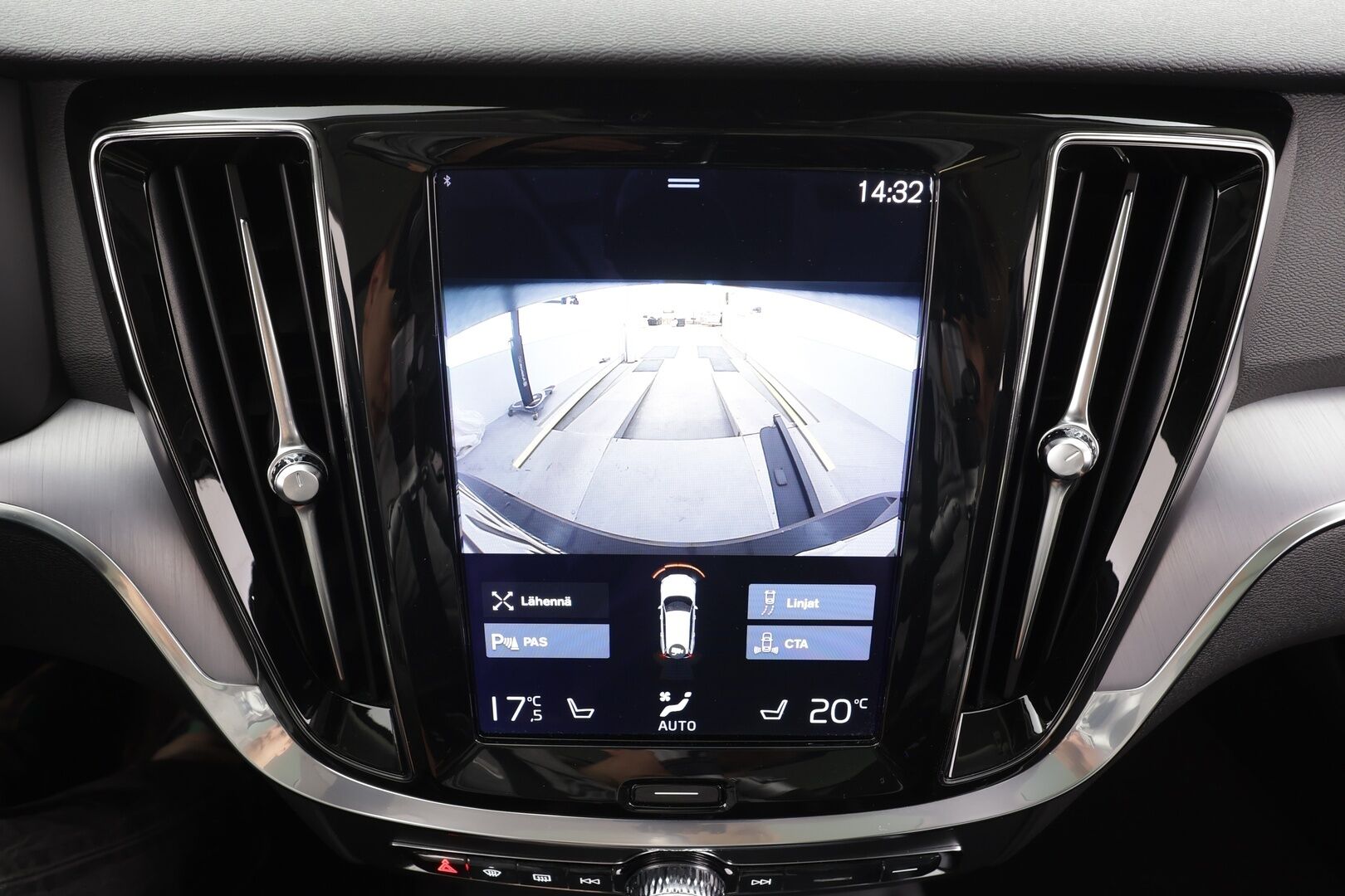 Volvo V60 2021 B4 MHEV Business aut * Pilot assist / Webasto / Panorama / H/K / LED / Osasähköt / P.Kamera / BLIS / Keyless * - Suomi-Auto / Kahdet Renkaat - HULLUT AVAJAISHULINAT KORKOTARJOUS 3,29 %