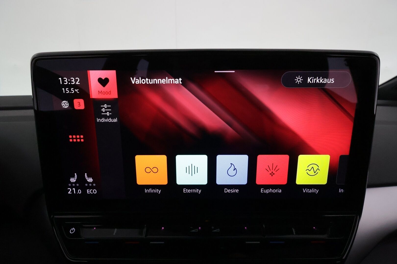 Volkswagen ID.4 2021 Pro Performance Max 150kW **HUD / Lasikatto / Lämpöpumppu / Koukku / ACC / 360° / Hierovat Sportpenkit Muistilla** - Matrix-LED / 1.om Suomi-auto / 2x Latauskaapelit / Kahdet Renkaat / Merkkihuollettu! / **HUIPPU KAMOILLA**