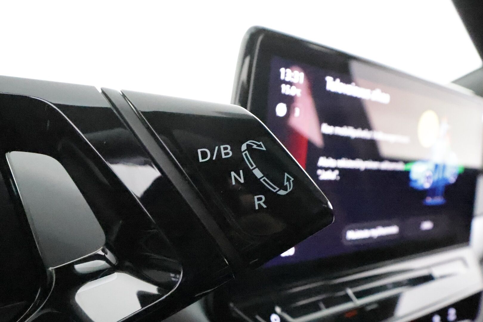 Volkswagen ID.4 2021 Pro Performance Max 150kW **HUD / Lasikatto / Lämpöpumppu / Koukku / ACC / 360° / Hierovat Sportpenkit Muistilla** - Matrix-LED / 1.om Suomi-auto / 2x Latauskaapelit / Kahdet Renkaat / Merkkihuollettu! / **HUIPPU KAMOILLA**