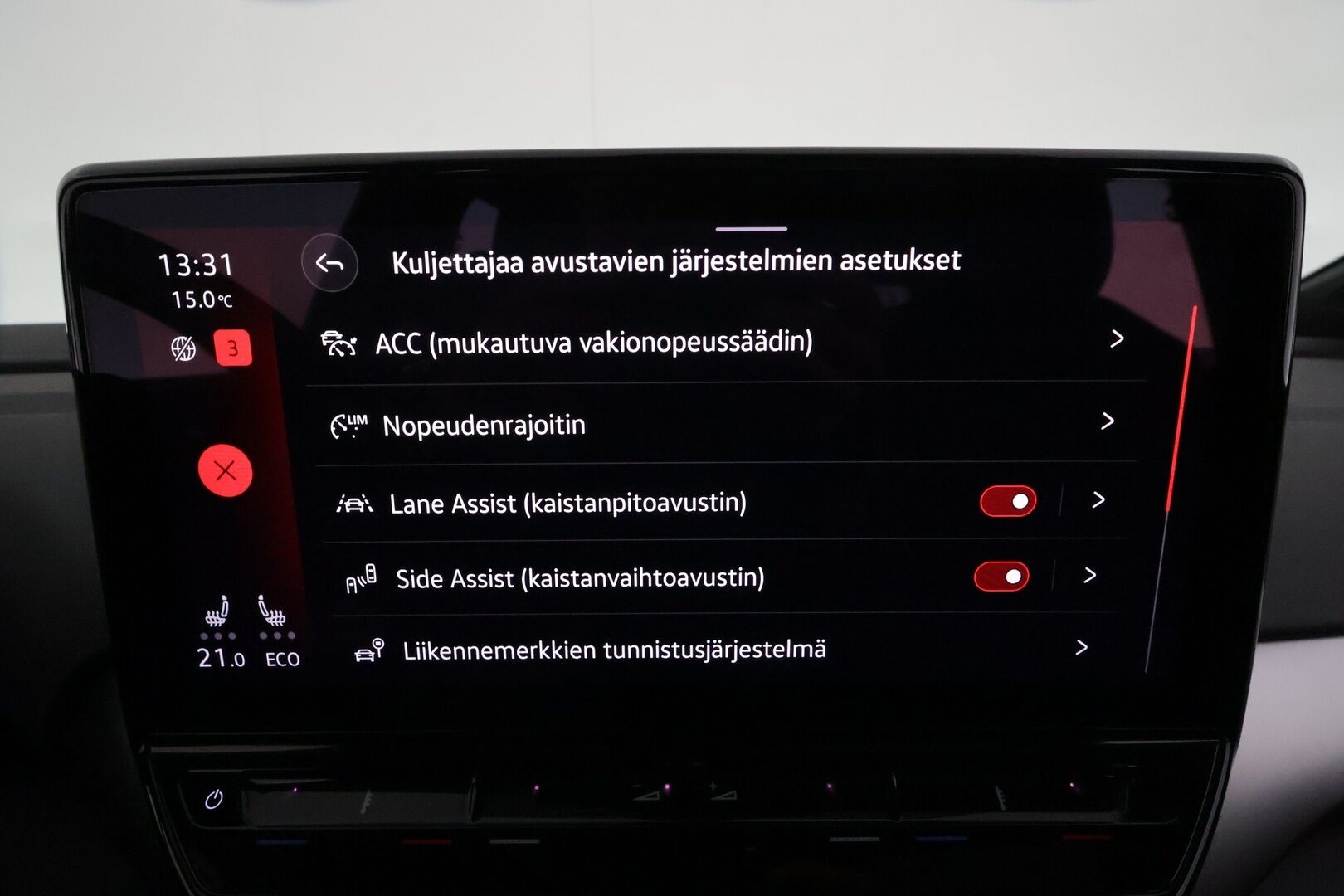 Volkswagen ID.4 2021 Pro Performance Max 150kW **HUD / Lasikatto / Lämpöpumppu / Koukku / ACC / 360° / Hierovat Sportpenkit Muistilla** - Matrix-LED / 1.om Suomi-auto / 2x Latauskaapelit / Kahdet Renkaat / Merkkihuollettu! / **HUIPPU KAMOILLA**