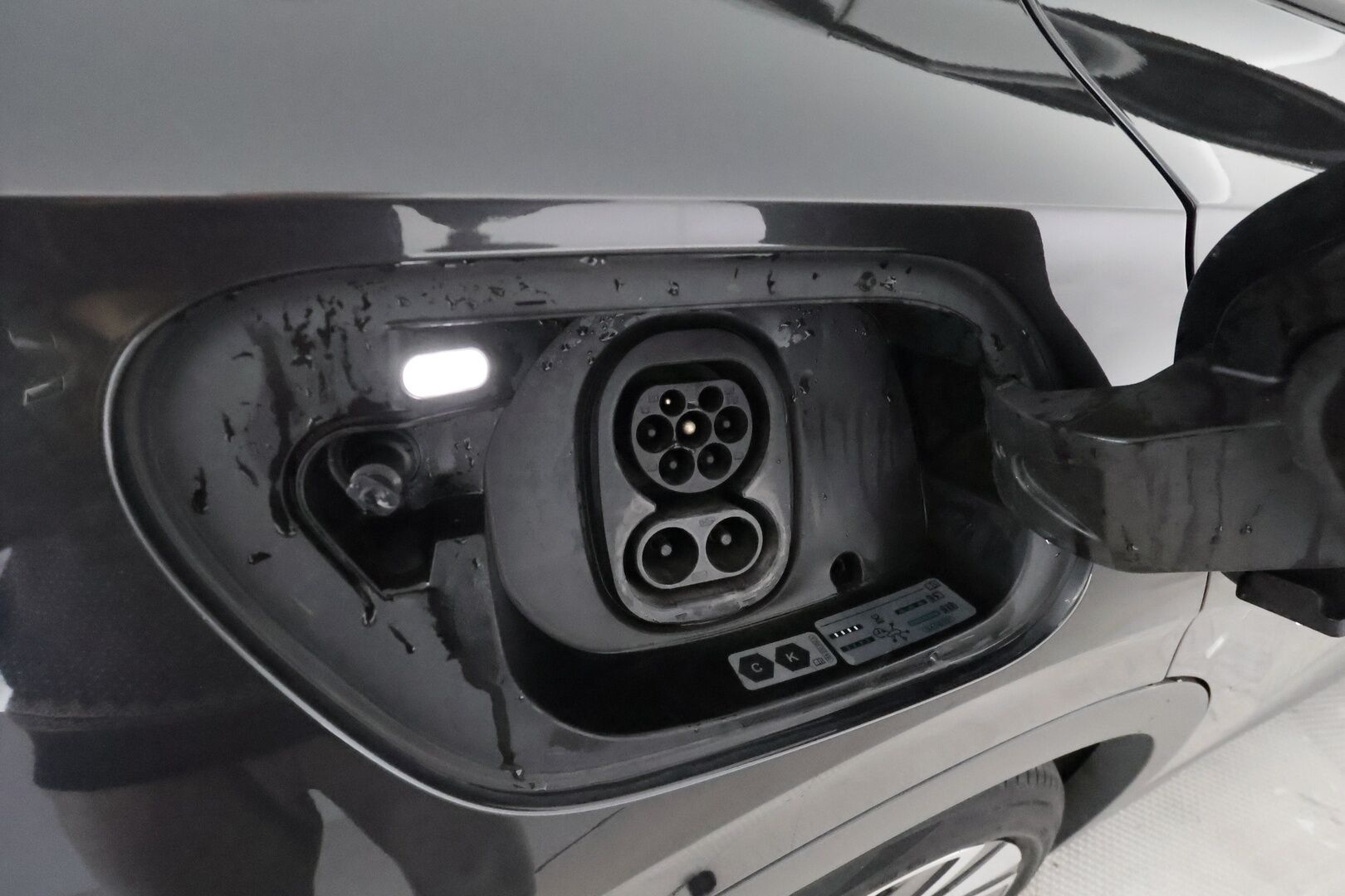 Volkswagen ID.4 2021 Pro Performance Max 150kW **HUD / Lasikatto / Lämpöpumppu / Koukku / ACC / 360° / Hierovat Sportpenkit Muistilla** - Matrix-LED / 1.om Suomi-auto / 2x Latauskaapelit / Kahdet Renkaat / Merkkihuollettu! / **HUIPPU KAMOILLA**