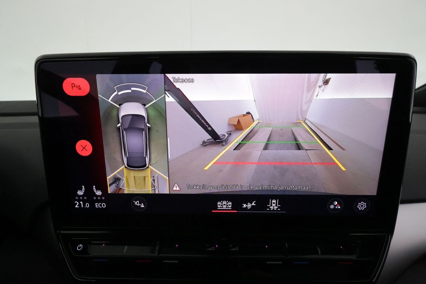 Volkswagen ID.4 2021 Pro Performance Max 150kW **HUD / Lasikatto / Lämpöpumppu / Koukku / ACC / 360° / Hierovat Sportpenkit Muistilla** - Matrix-LED / 1.om Suomi-auto / 2x Latauskaapelit / Kahdet Renkaat / Merkkihuollettu! / **HUIPPU KAMOILLA**