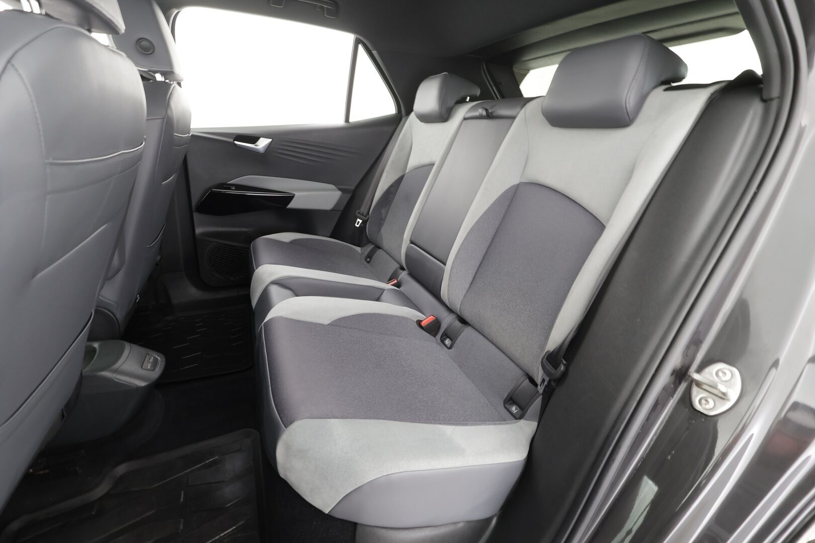 Volkswagen ID.3 2021 Pro S Tour 150 kW, akku 77 kWh * HUD / Lämpöpumppu / Hierovat sähköpenkit  / IQ-valot / ACC / Peruutuskamera * - 1-om. Suomi-auto / Kahdet renkaat aluvanteilla