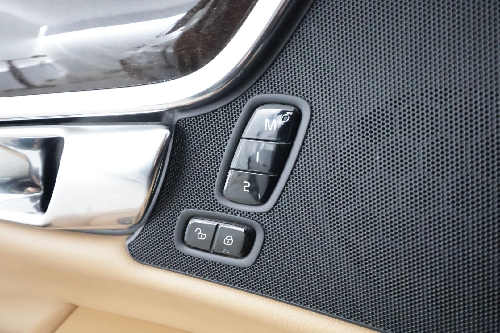 Volvo S90 2019 T8 AWD Inscription aut - | Lasikatto | ACC | Koukku | Lisälämm. | Konjakkimuistinahat | VOC | Pilot Assist | Juuri katsastettu! | 2x renkaat & vanteet