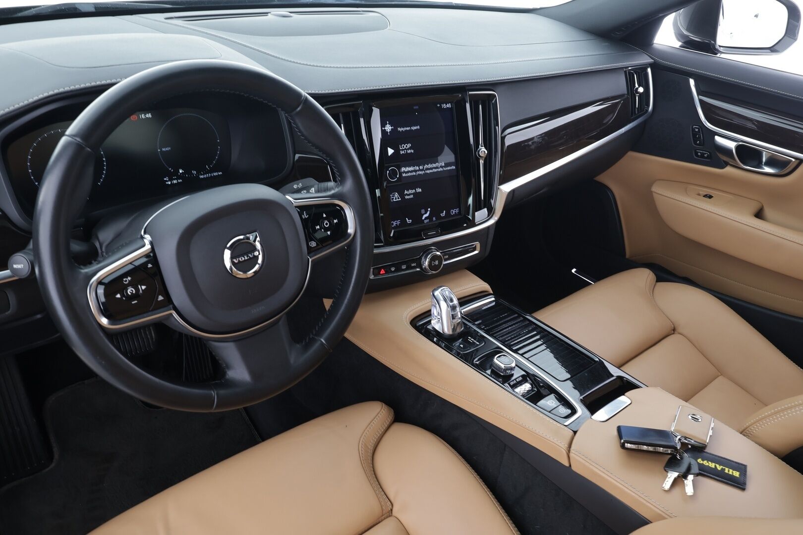 Volvo S90 2019 T8 AWD Inscription aut - | Lasikatto | ACC | Koukku | Lisälämm. | Konjakkimuistinahat | VOC | Pilot Assist | Juuri katsastettu! | 2x renkaat & vanteet