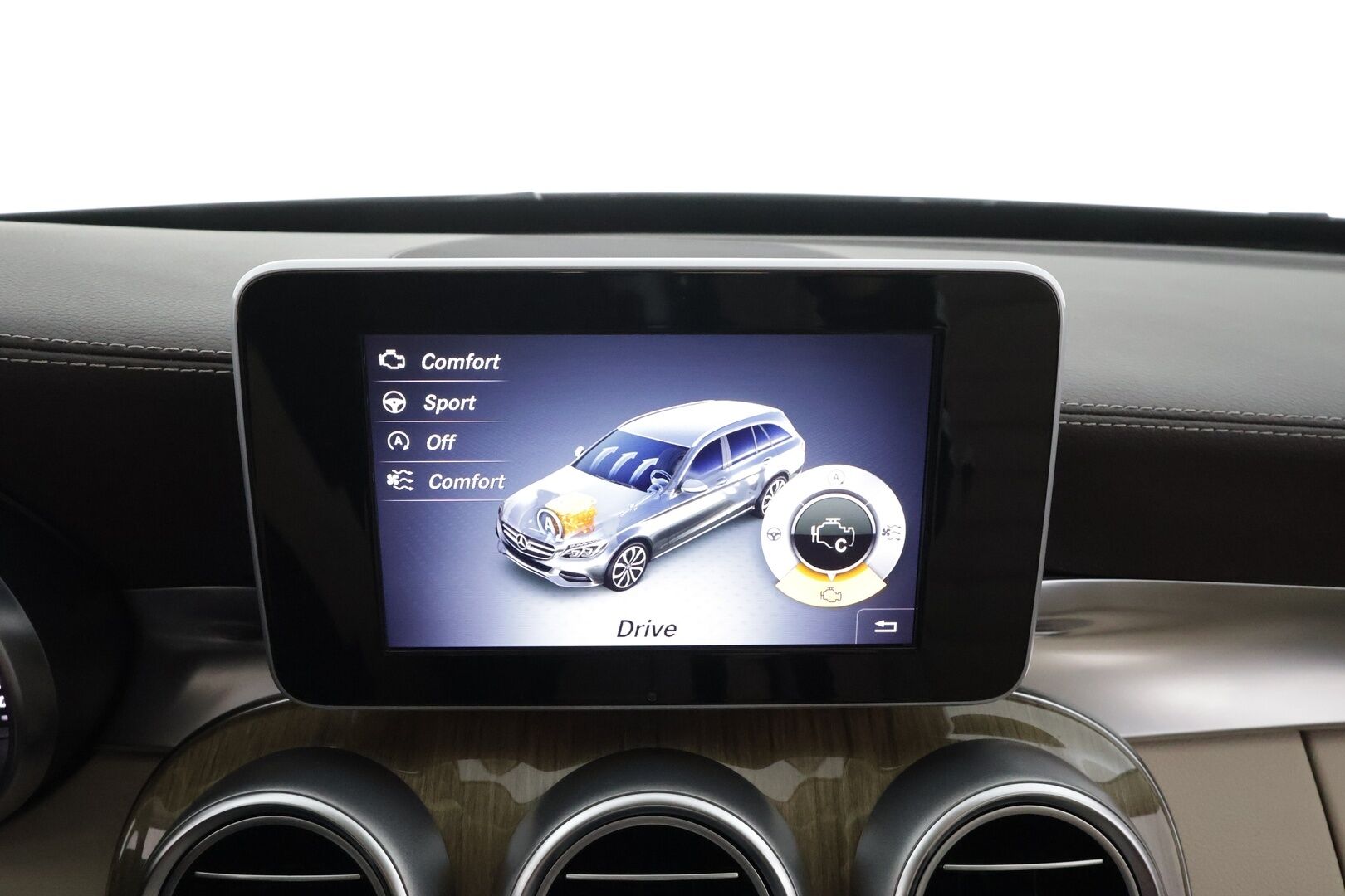 Mercedes-Benz C 2015 220 d T A Premium Business * Burmester / Distronic / ILS-LED / Sportnahat / P.Kamera / Kaistavahti / Bluetooth * - Kahdet renkaat aluvanteilla